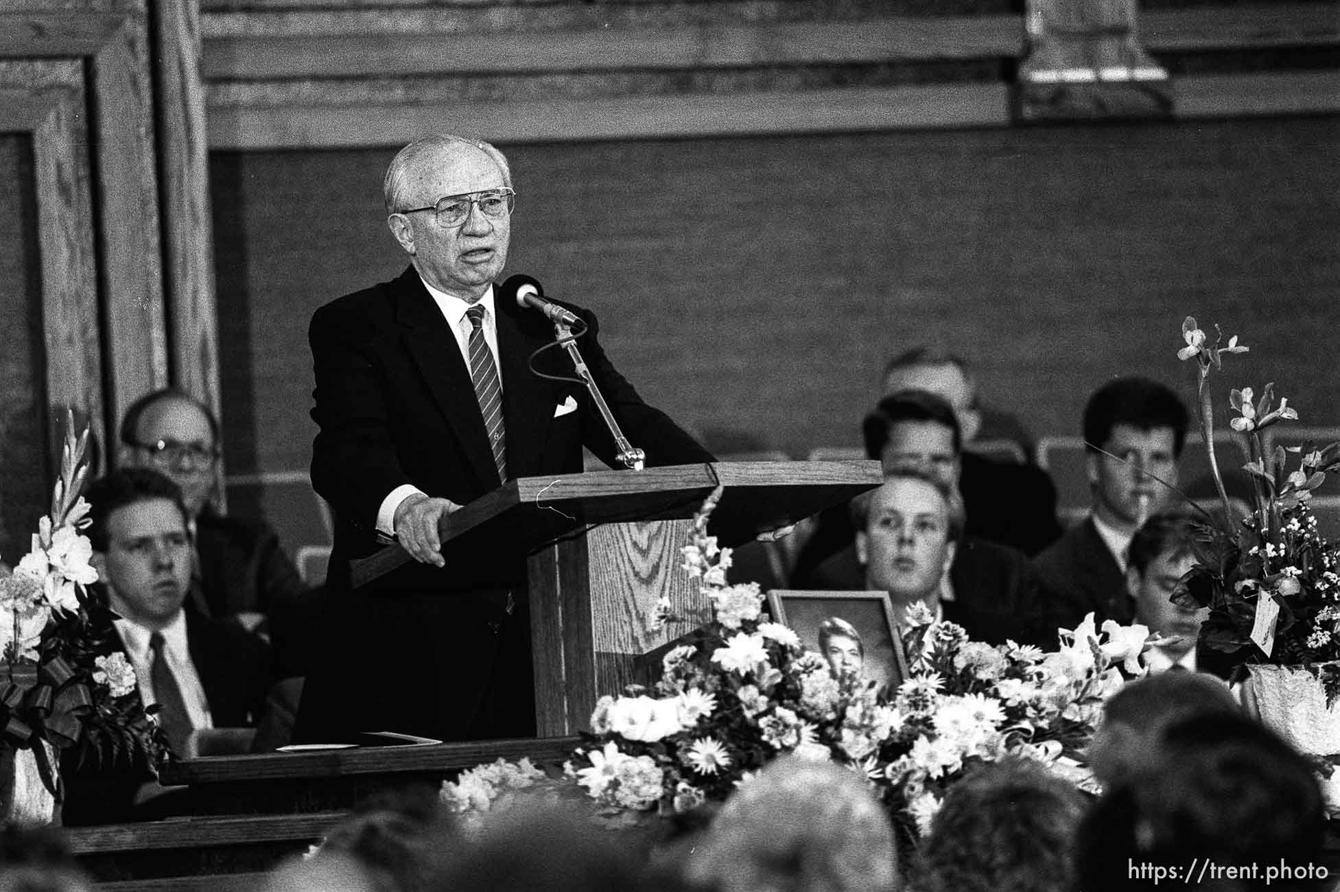 Gordon B. Hinckley speaks at funeral for  Todd Wilson, LDS missionary killed in Bolivia.