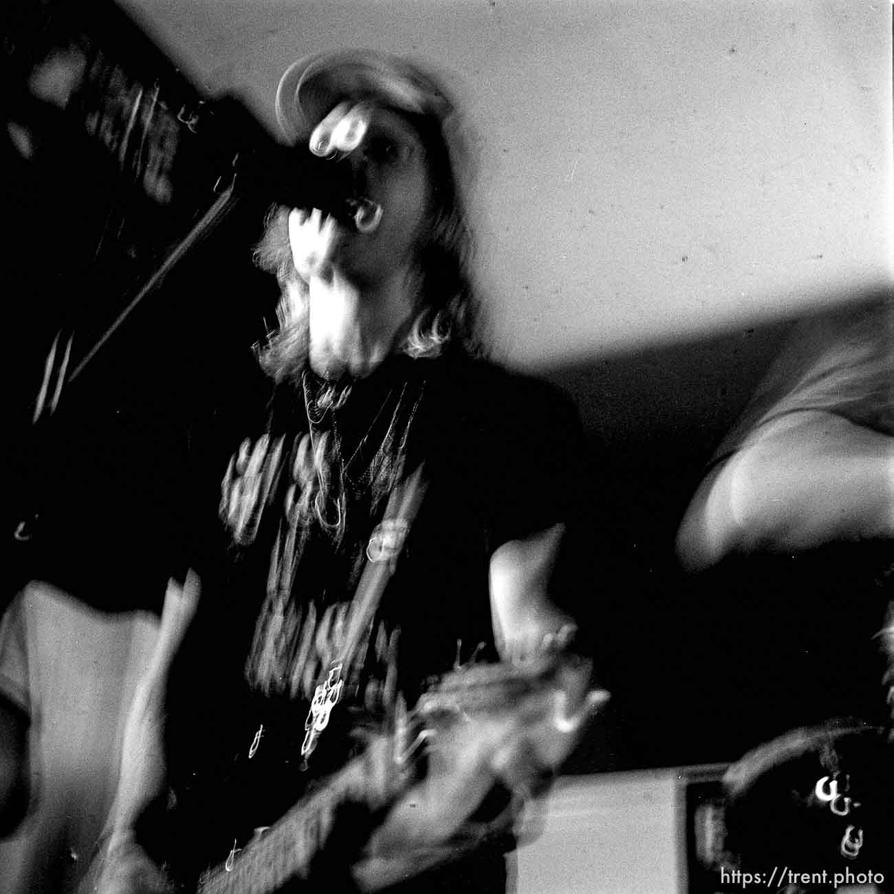 Boxcar Kids at Reptile Records (slow shutter).