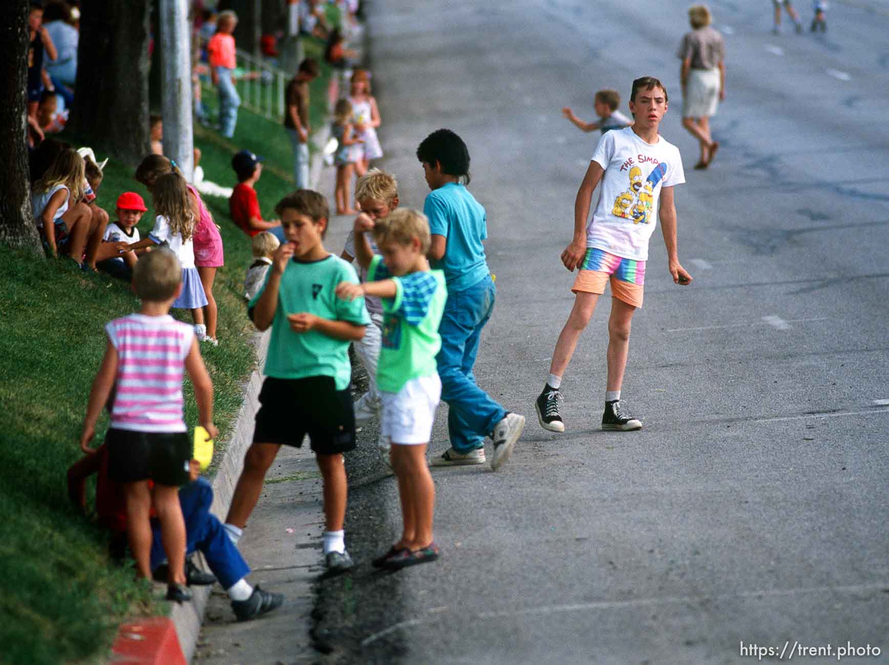 Kids watching parade