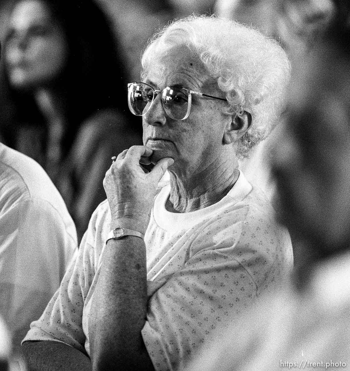 Midway residents listen to officials at a public meeting during the Midway fire.