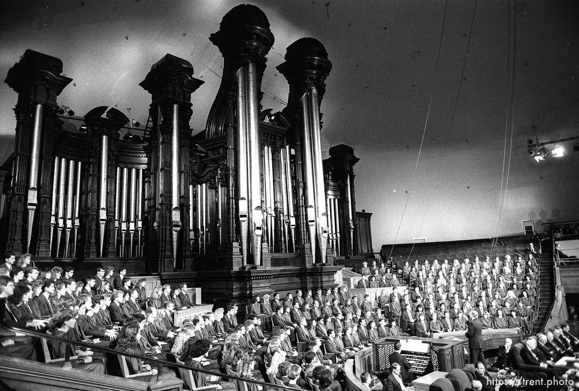 The Mormon Tabernacle Choir at LDS General Conference.