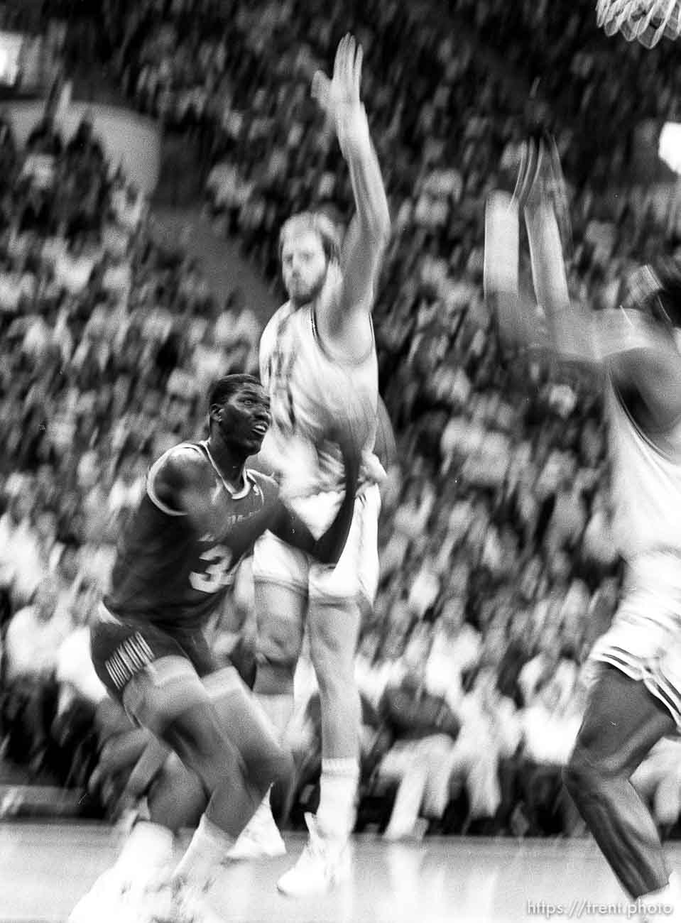 Hakeem Olajuwon at Jazz vs Houston (slow shutter).