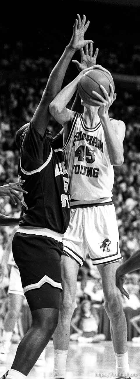 Shawn Bradley at BYU vs. Arizona State. Ball head shot