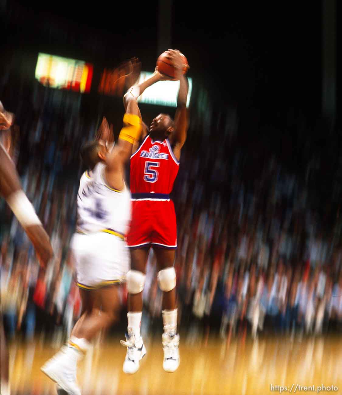 Slow shutter jump shot at Utah Jazz vs. Washington Bullets.