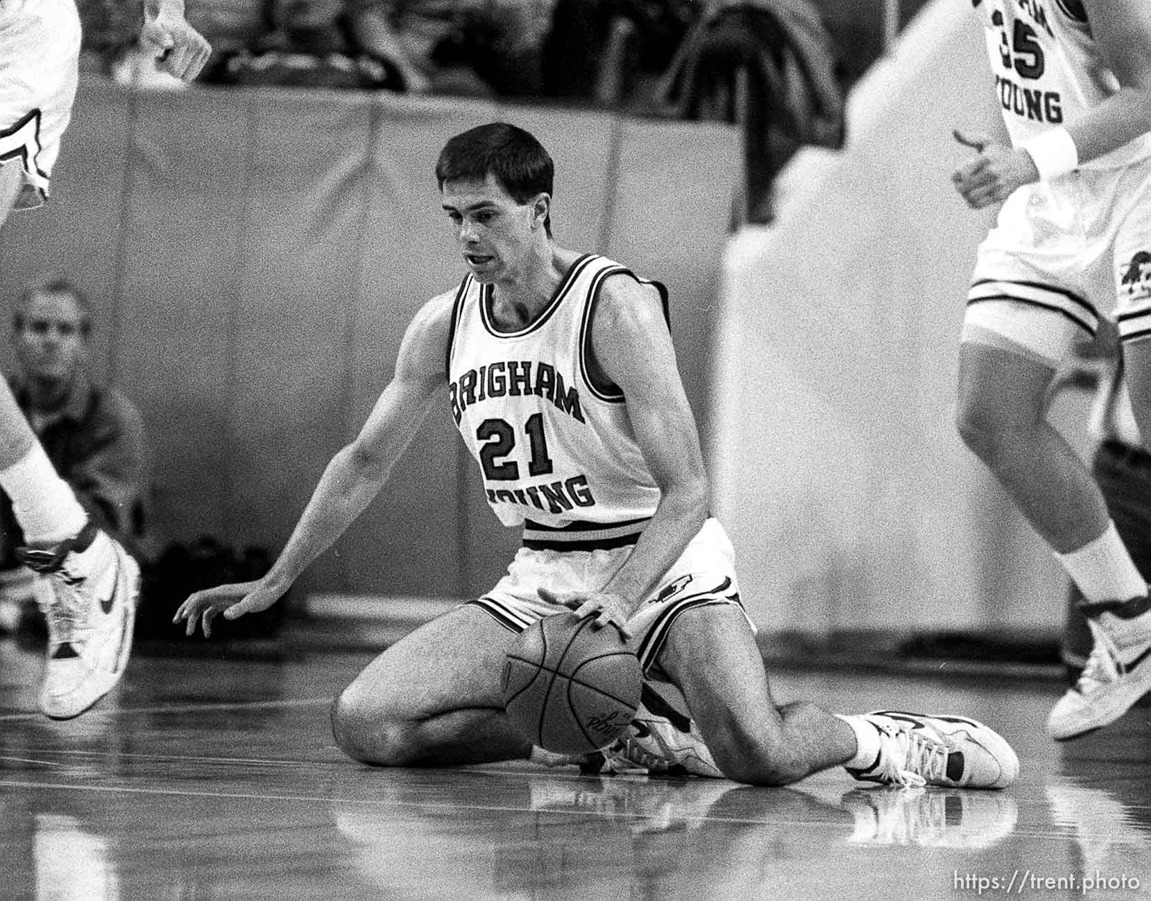 Player falls to his knees at Provo vs. St. Johns.