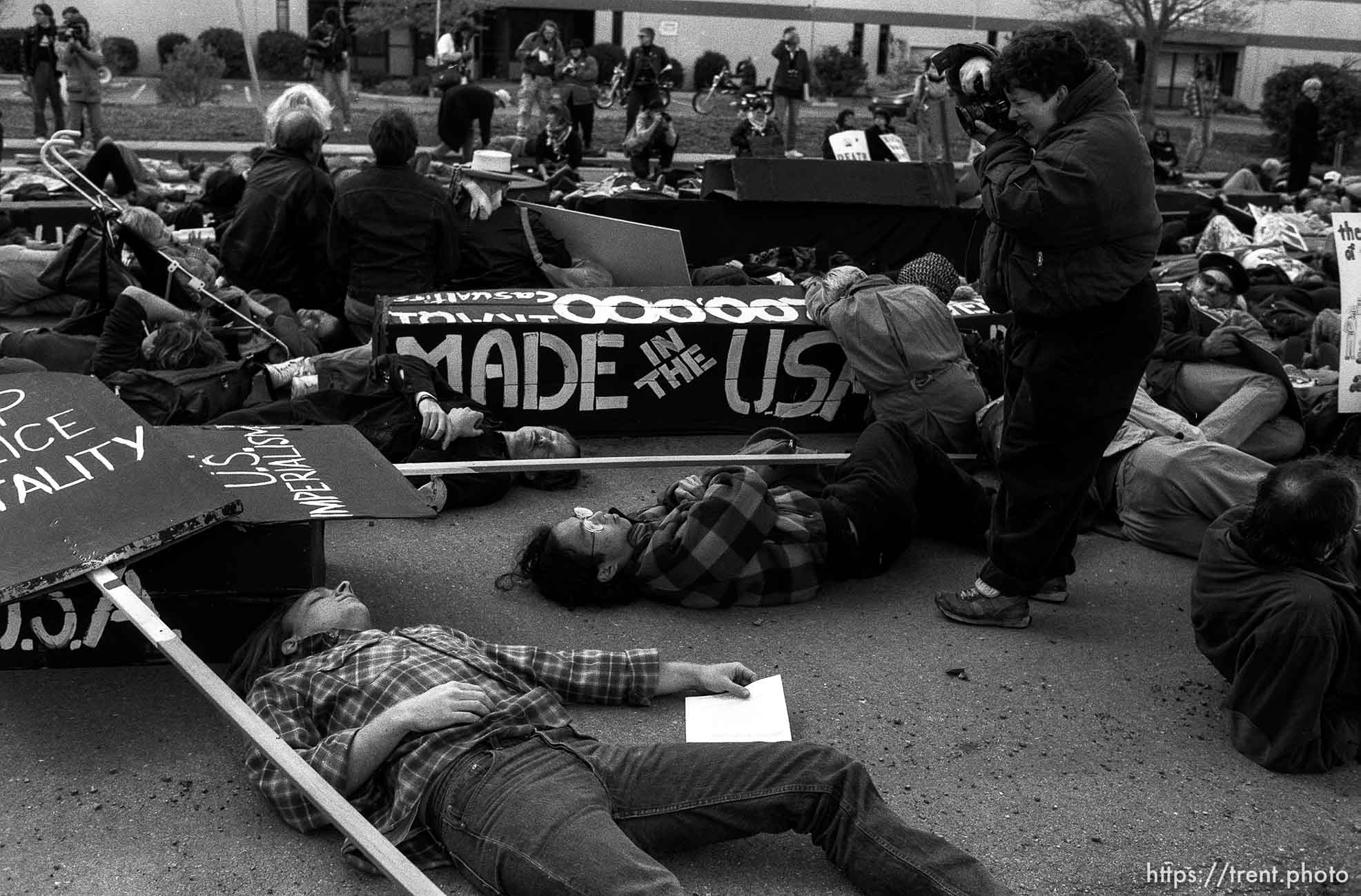 Photographer shoots die-in at the Naval Weapons Station at Gulf War protest