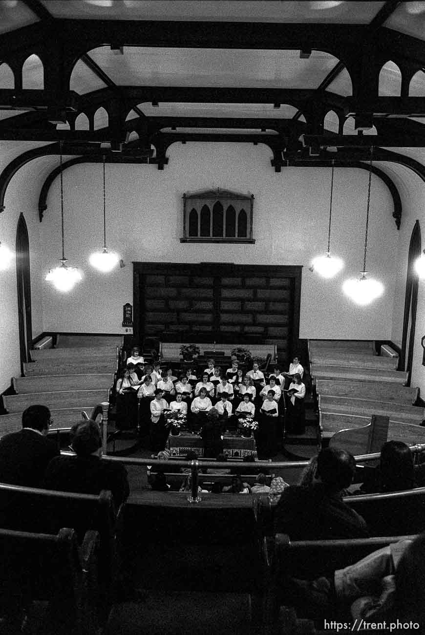 Choir at Sue Quayle's recital