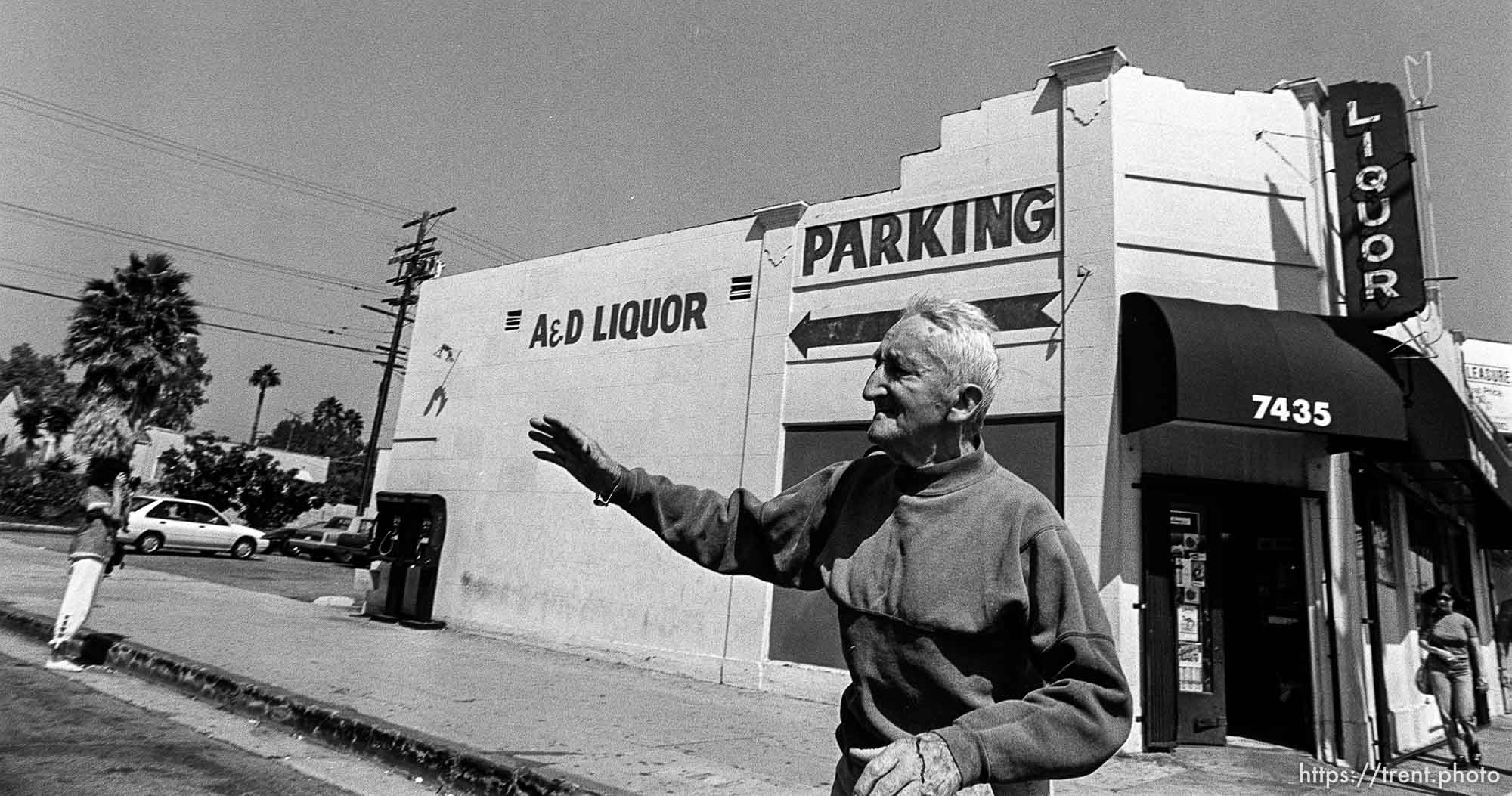 Deranged man on Melrose Avenue