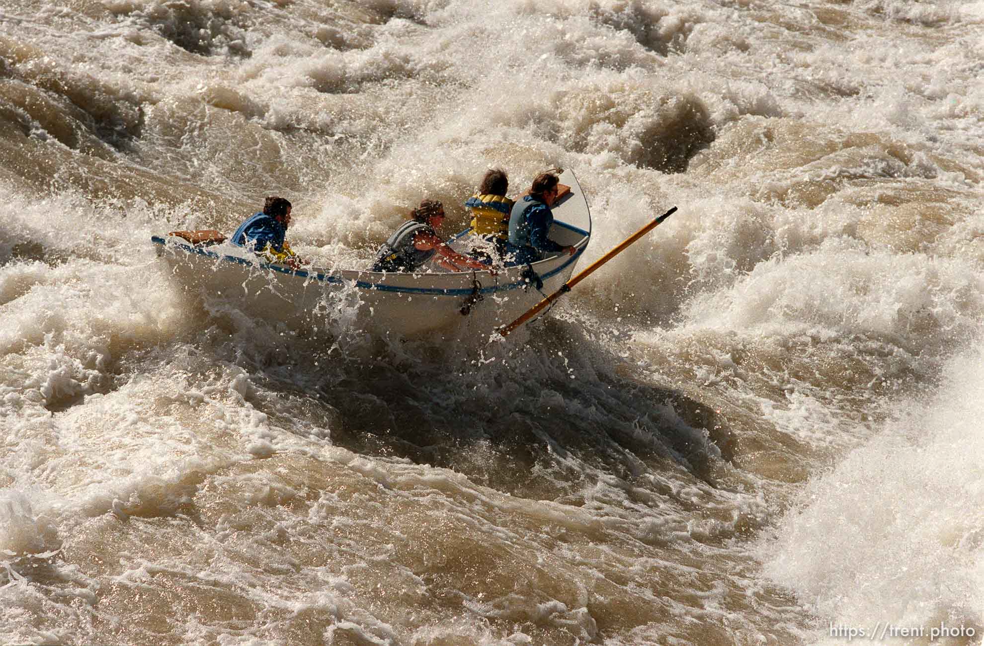 Dory pilot loses grip on oar in Lava Falls Rapid. Grand Canyon flood trip.