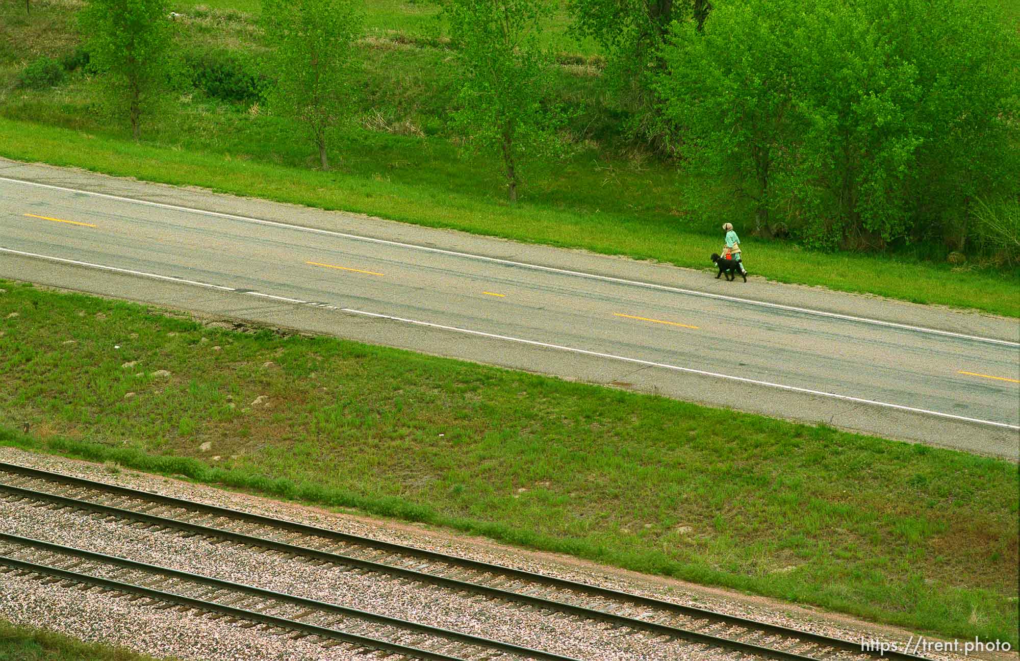 Mormon Trail Wagon Train from the top of a grain elevator at Jack's Bean Company.