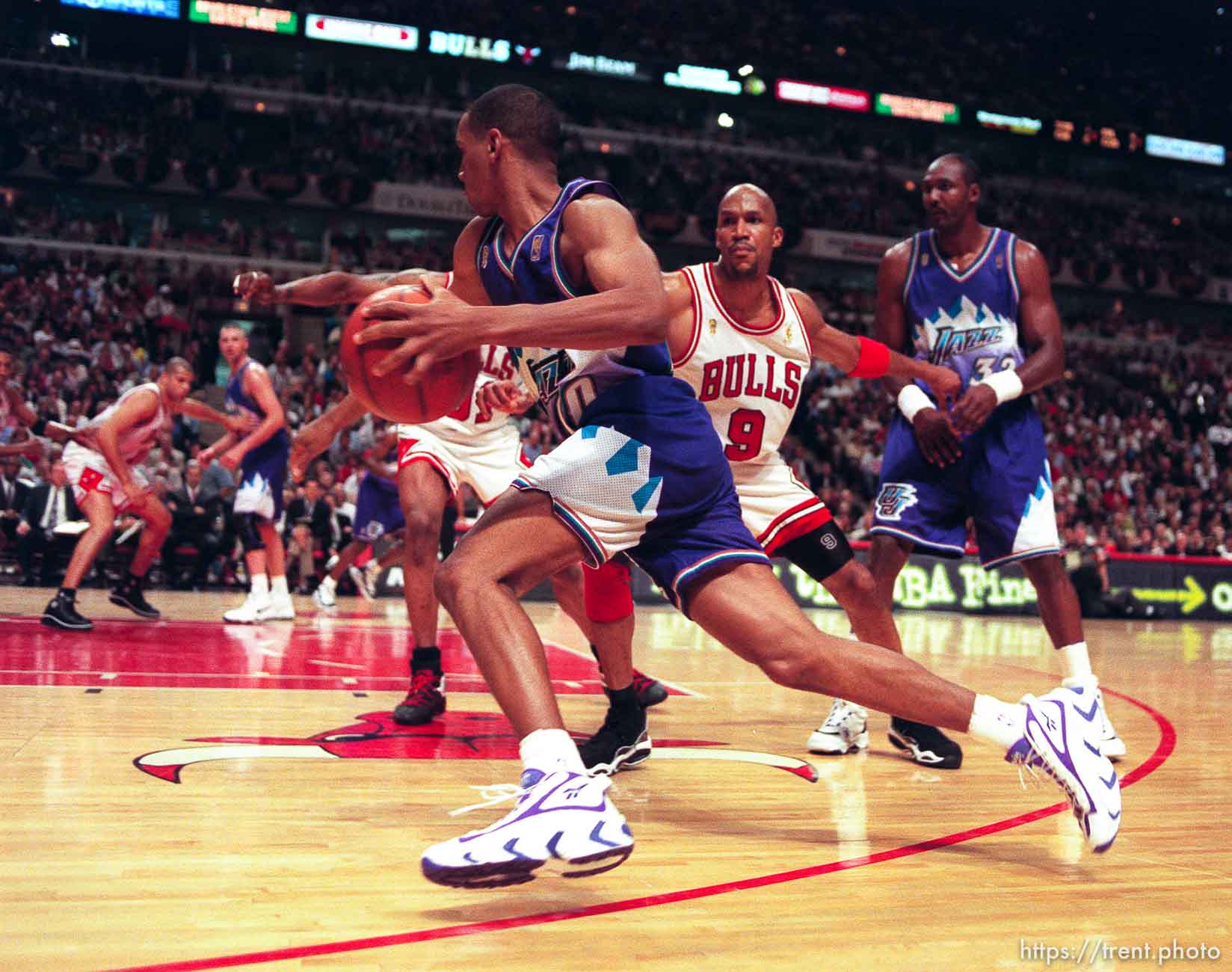 Utah's Howard Eisley drives to the basket at game 6, NBA Finals, Utah Jazz vs Chicago Bulls. Bulls won this game to win their fifth NBA Championship in the Michael Jordan era.