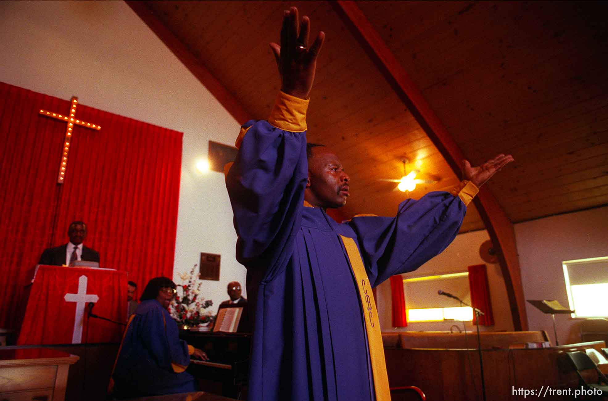 Calvary Baptist Choir director ____________ leads the choir at the beginning of a Sunday service. NOTE: I tried to get his name Sunday to no avail. I will try again Wednesday.