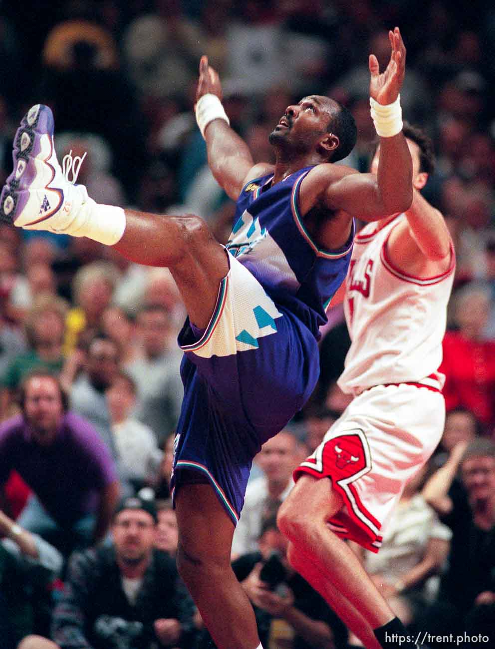 Karl Malone puts his foot up at Jazz vs. Bulls, game 5 of the NBA Finals. Jazz won