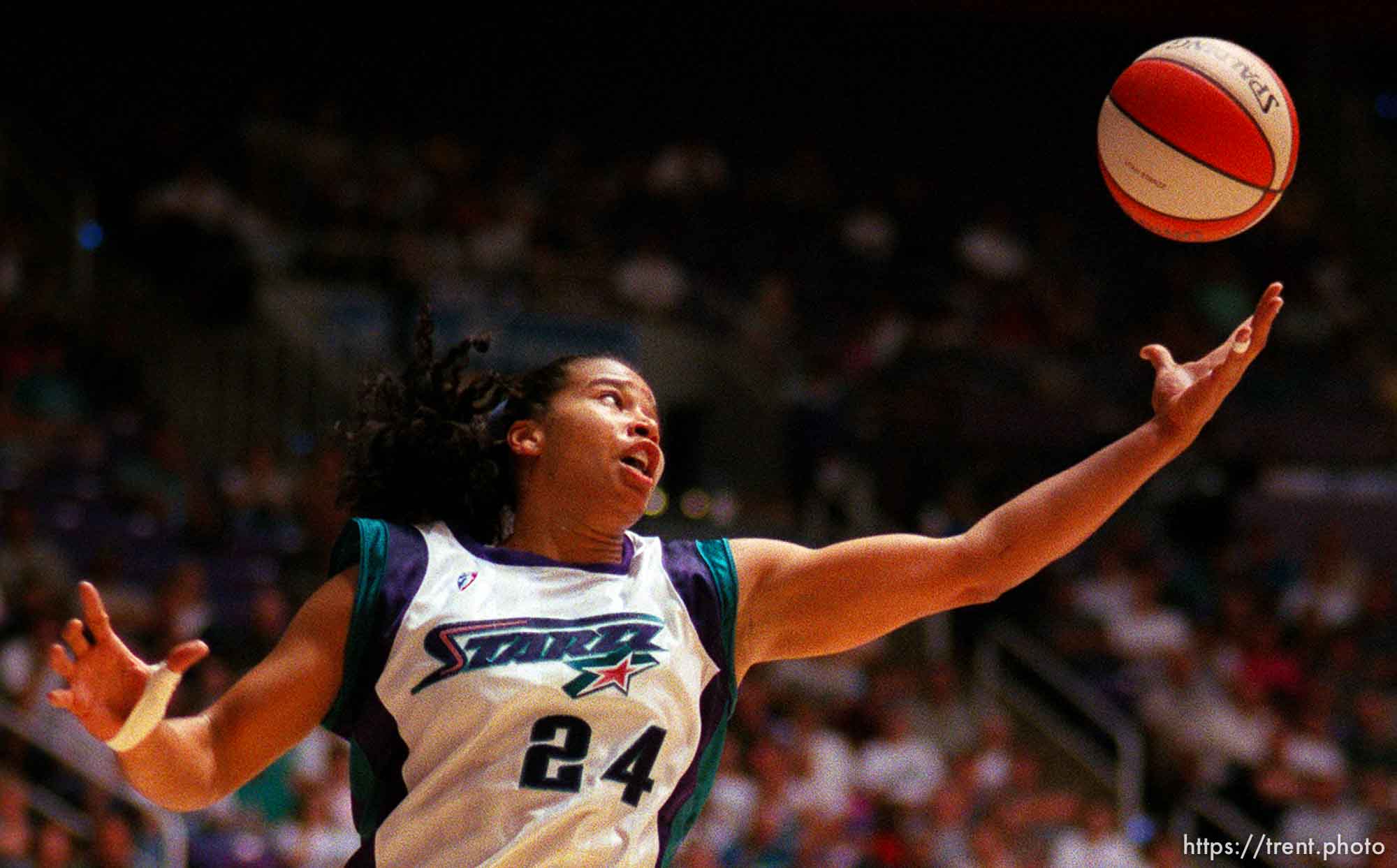 Natalie Williams reaches for a rebound at Utah Starzz vs. Phoenix Mercury, Dee Events Center, Weber State University