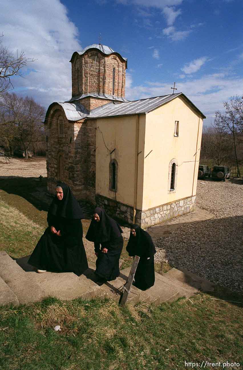 Serbian Nuns in Budisalc