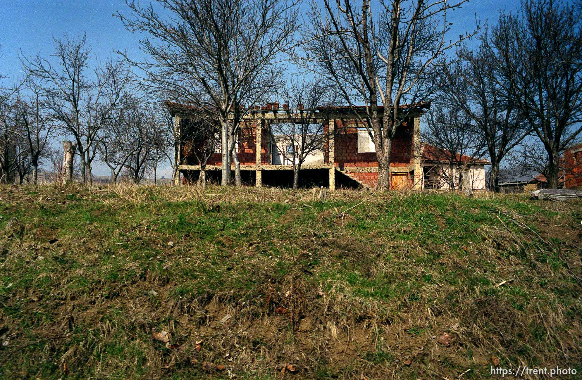 Destruction in the Serbian enclave of Suvi Do.