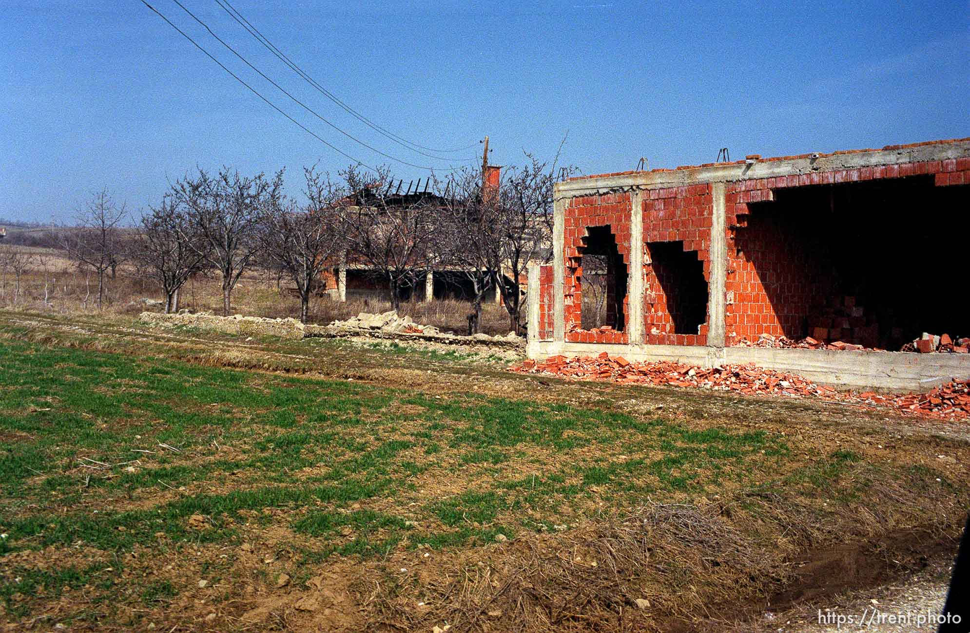 Destruction in the Serbian enclave of Suvi Do.