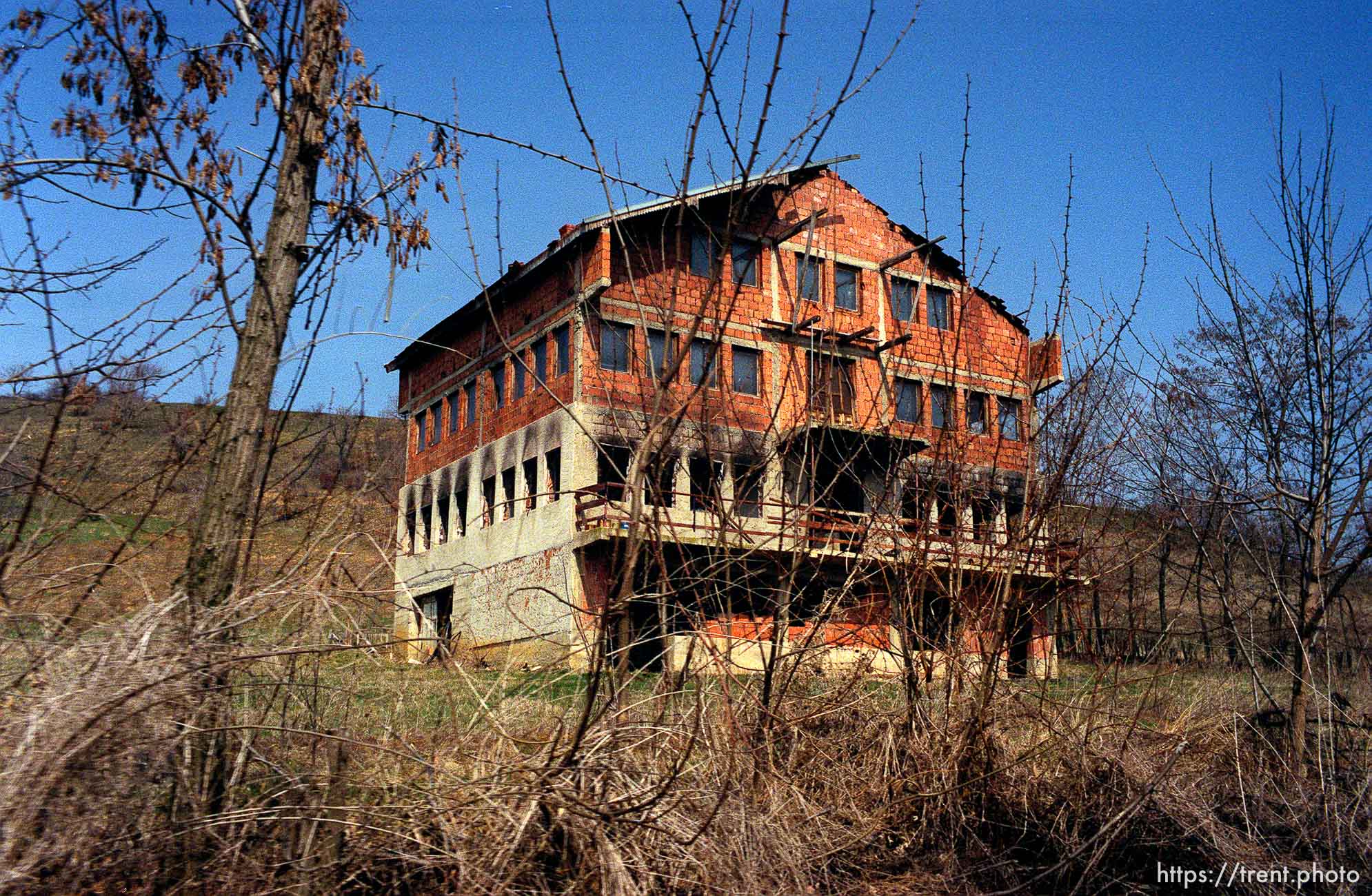 Destruction in the Serbian enclave of Suvi Do.