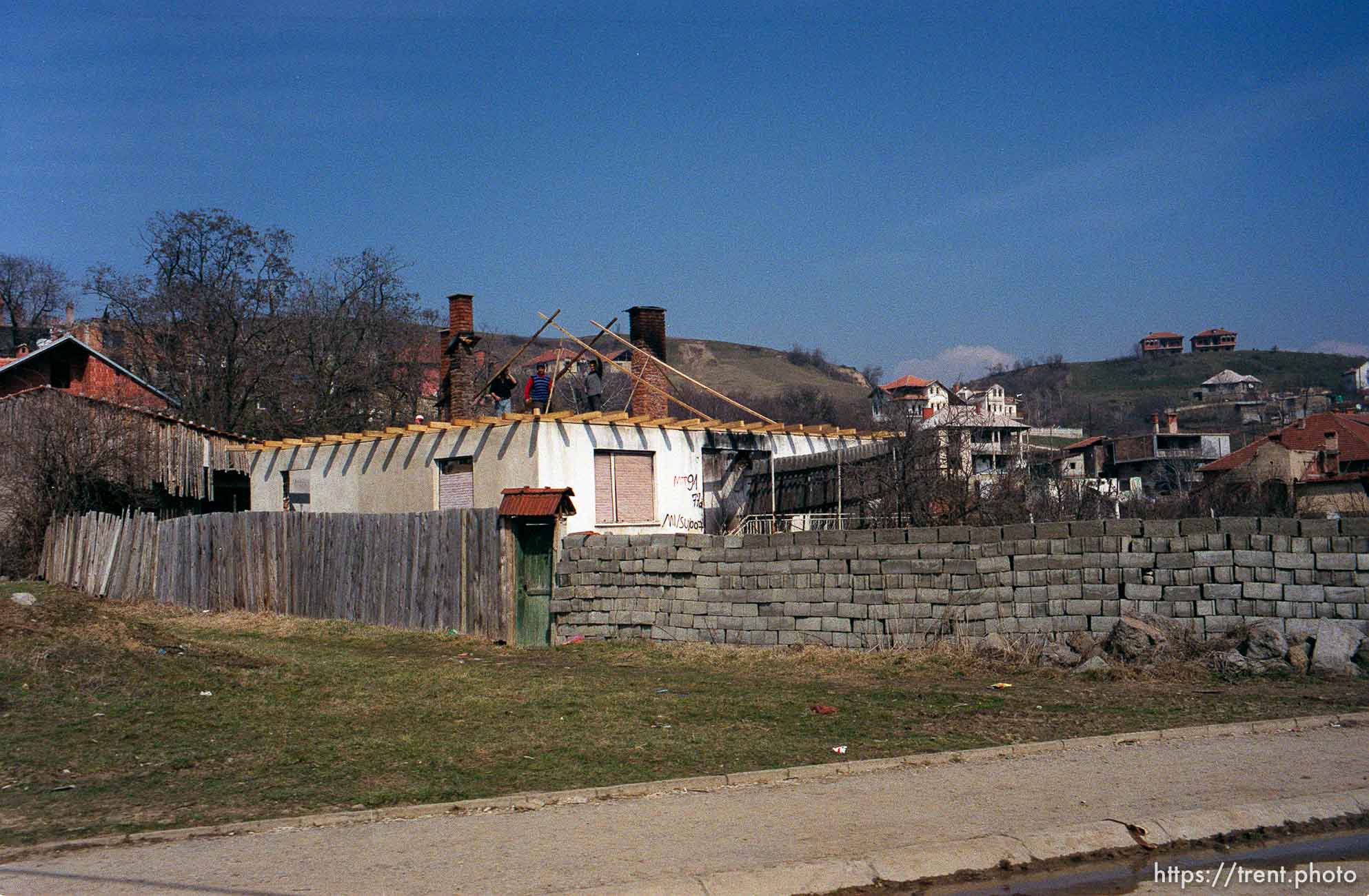 Destruction in the Serbian enclave of Suvi Do.