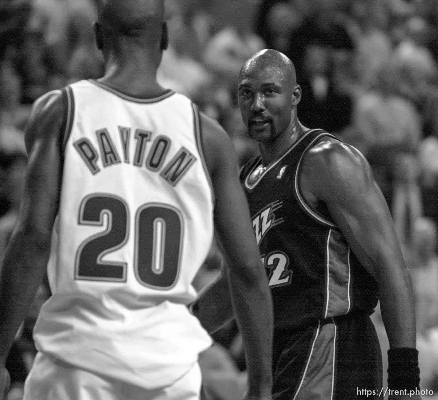 Karl Malone and Gary Payton trash talk at Jazz vs. Sonics, game 4, 1st round NBA playoffs. Sonics won.