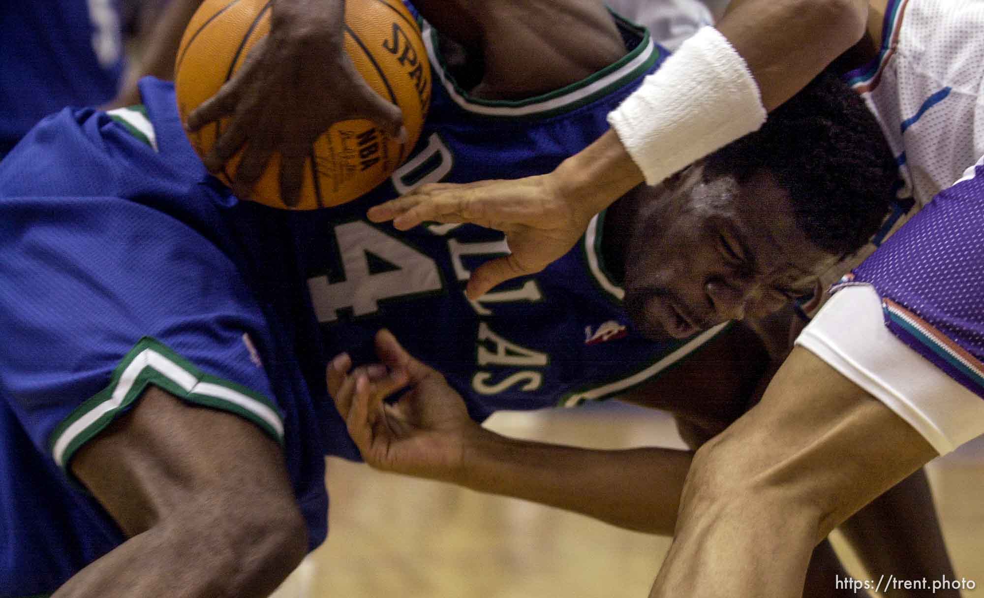 Michael Finley as the Utah Jazz face the Dallas Mavericks in game five of their first round playoff series, in Salt Lake City Thursday.  05/03/2001