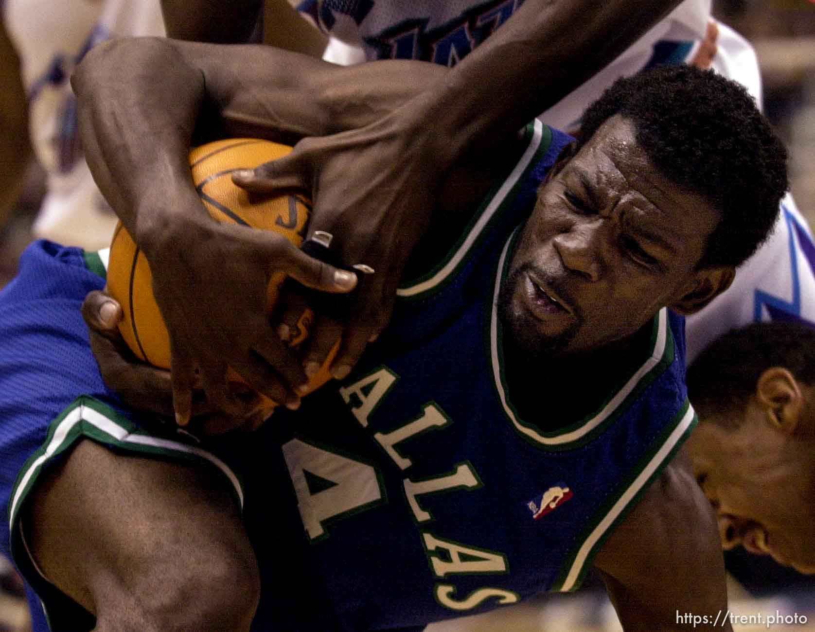 Michael Finley as the Utah Jazz face the Dallas Mavericks in game five of their first round playoff series, in Salt Lake City Thursday.  05/03/2001