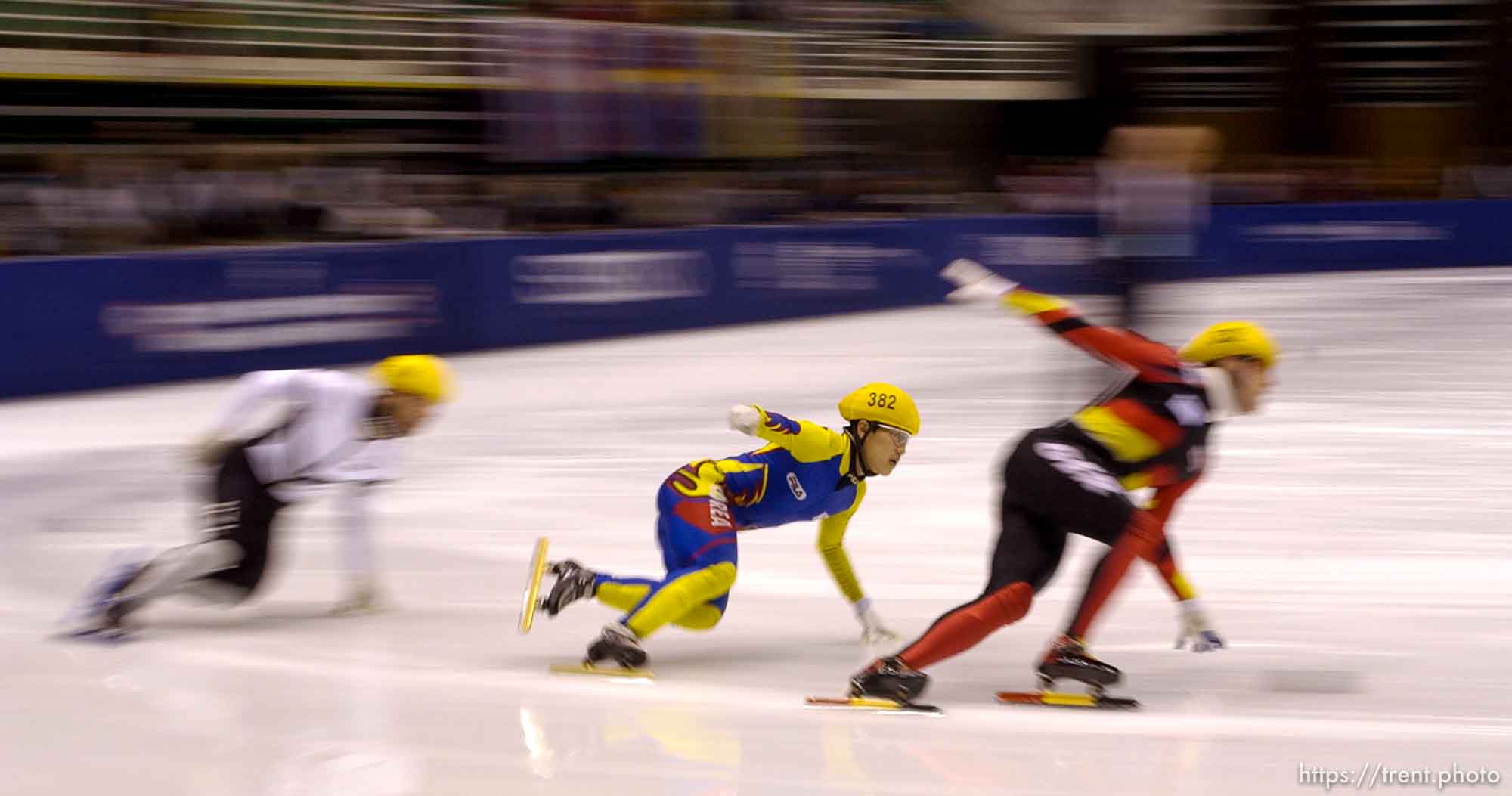 Korea's Seung-Jae Lee (382). 500 meter qualifying rounds, Short Track Olympic Qualifier at the Delta Center Friday night.
. 10/26/2001, 6:57:44 PM