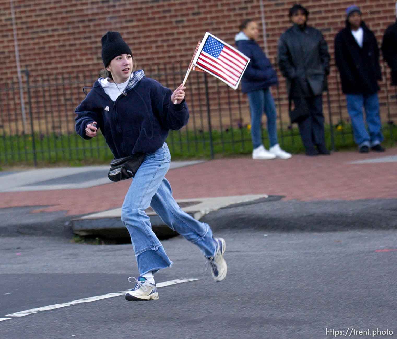 People out to see the Olympic Torch relay as it passes through Washington DC. 12.21.2001, 2:31:02 PM