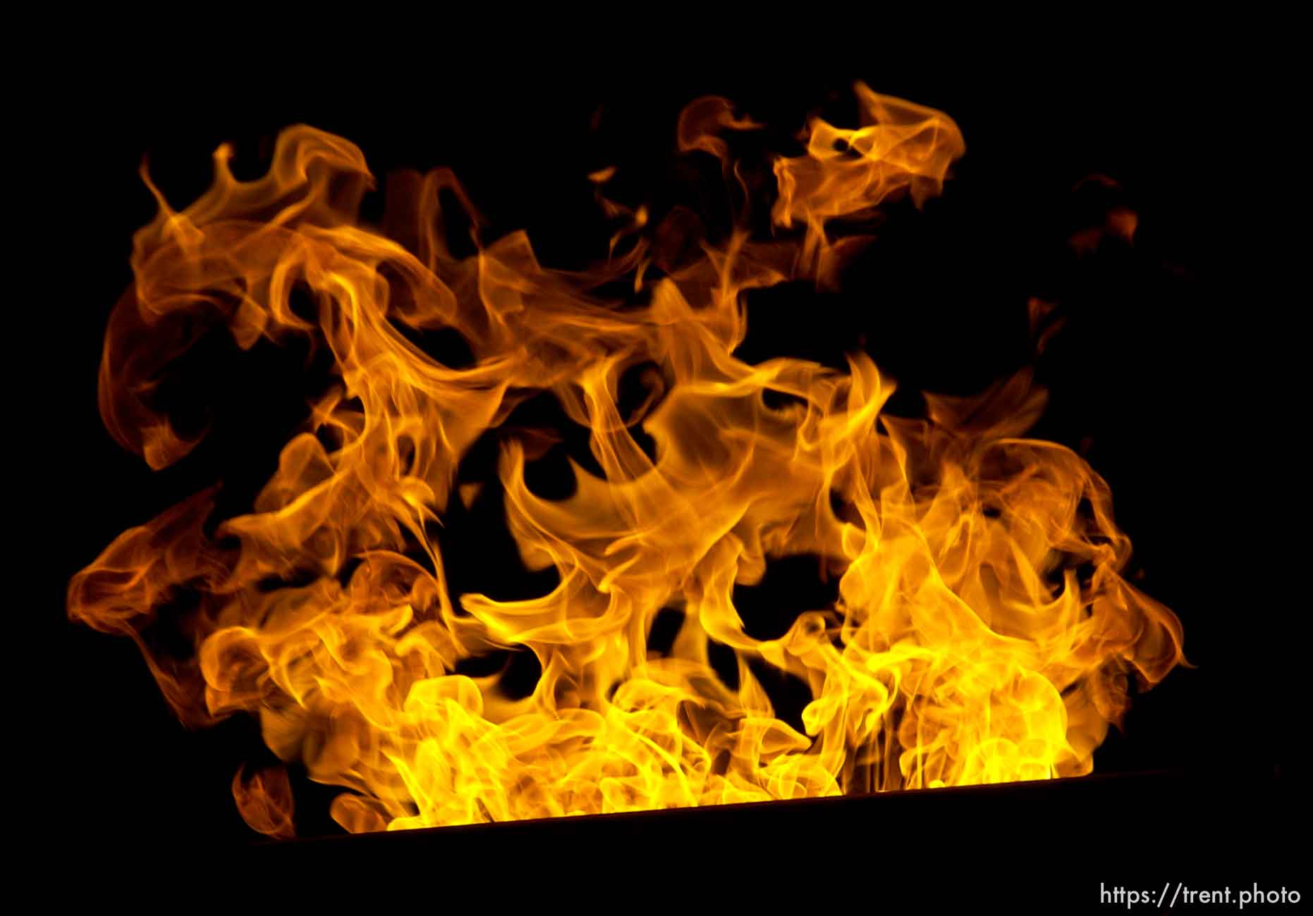 Olympic flame in cauldron at the Lincoln Memorial. 12.21.2001, 5:57:25 PM