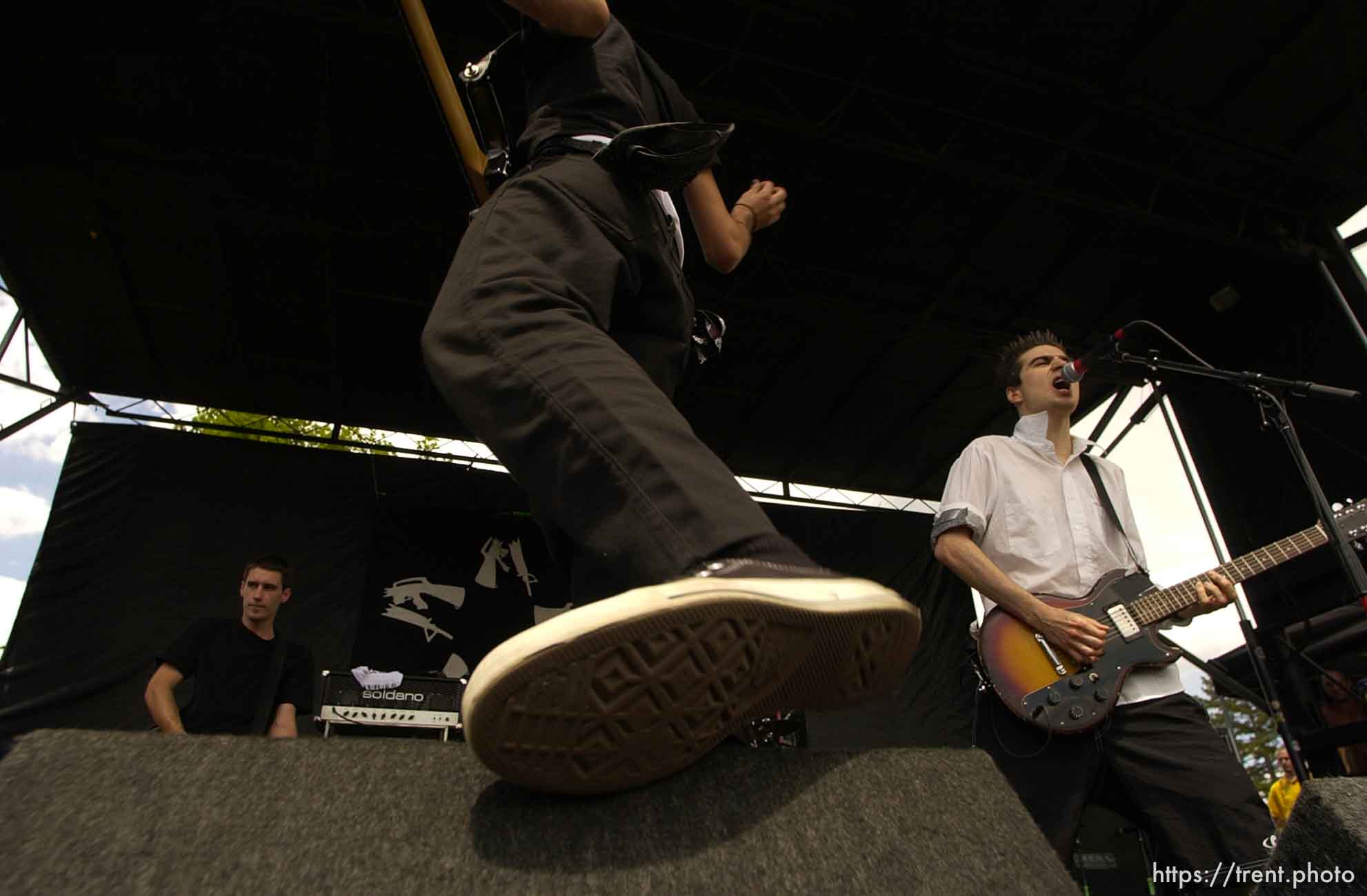 Anti-Flag. Warped Tour. 06/22/2002, 3:11:11 PM