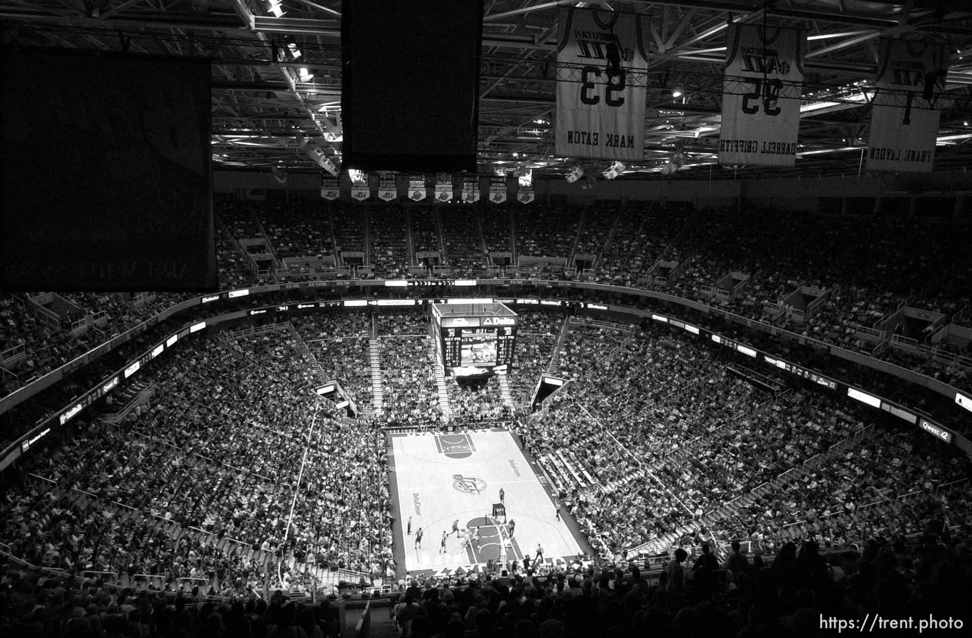 fans in the Delta Center. Utah Jazz vs. Phoenix Suns.  11.19.2002, 7:41:10 PM