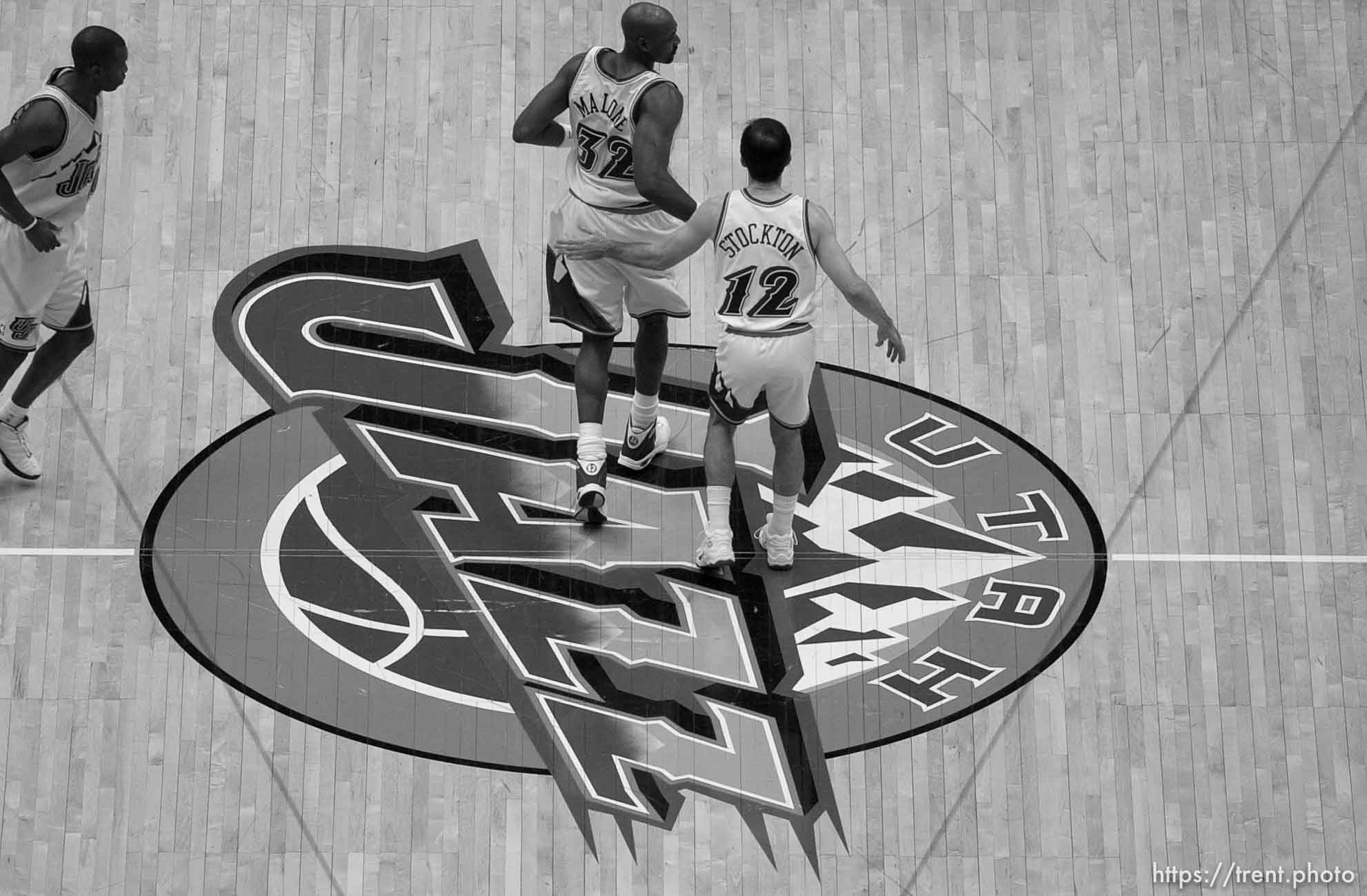 Karl Malone, John Stockton. Utah Jazz vs. Phoenix Suns.  11.19.2002, 7:57:39 PM