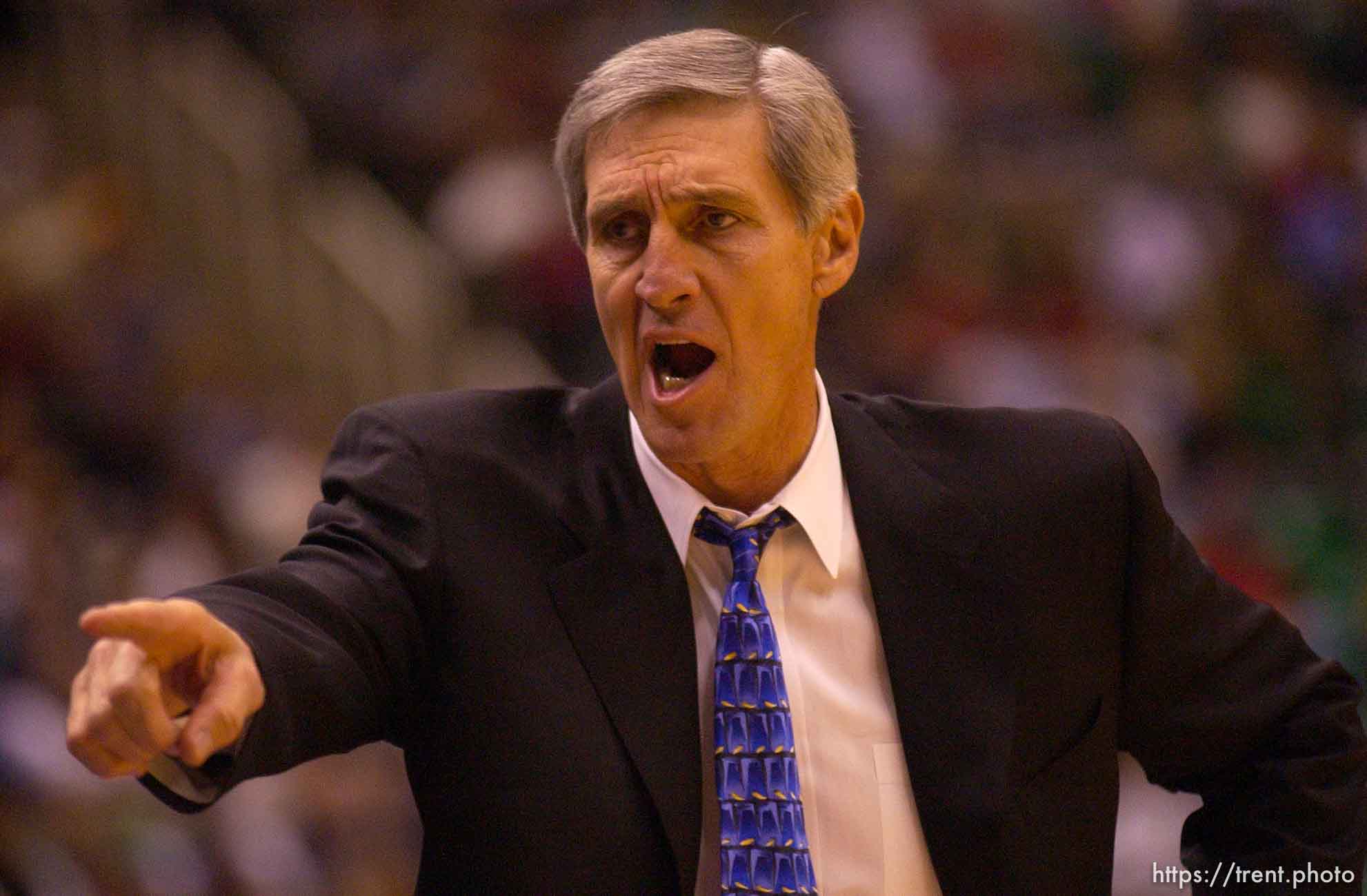 Jerry Sloan. Utah Jazz vs. Phoenix Suns.  11.19.2002, 7:21:19 PM