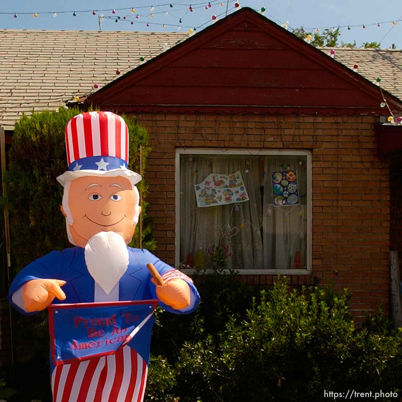 inflatable uncle sam; 06.25.2003, 3:46:58 PM