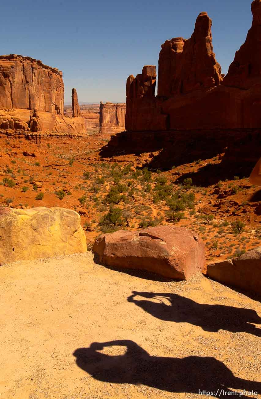 park avenue. Arches National Park. 07/09/2003