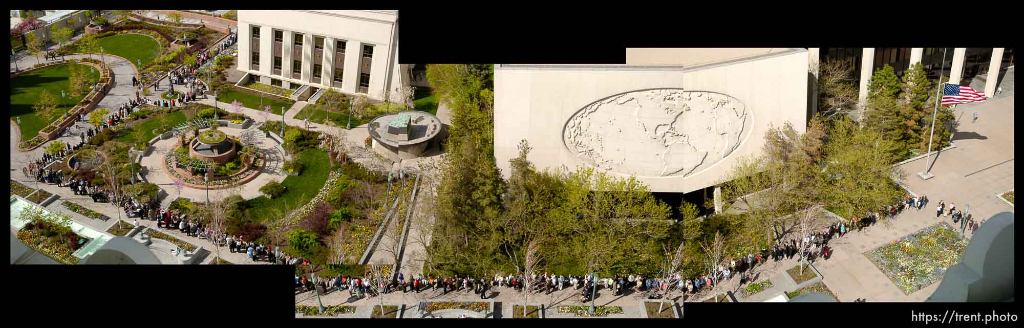 The line for the viewing of Marjorie Hinckley, wife of LDS President Gordon B. Hinckley.