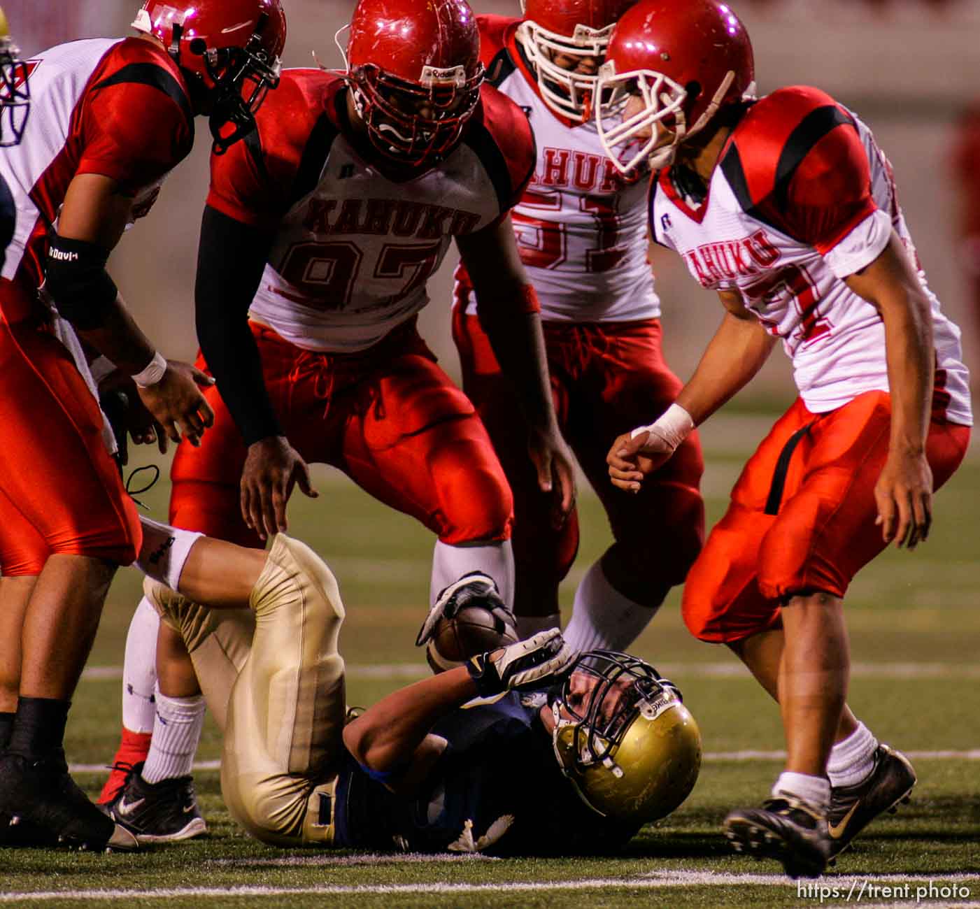 Skyline scores a 27-8 victory. Skyline vs. Kahuku (Hawaii) high school football Saturday afternoon at Rice-Eccles Stadium.