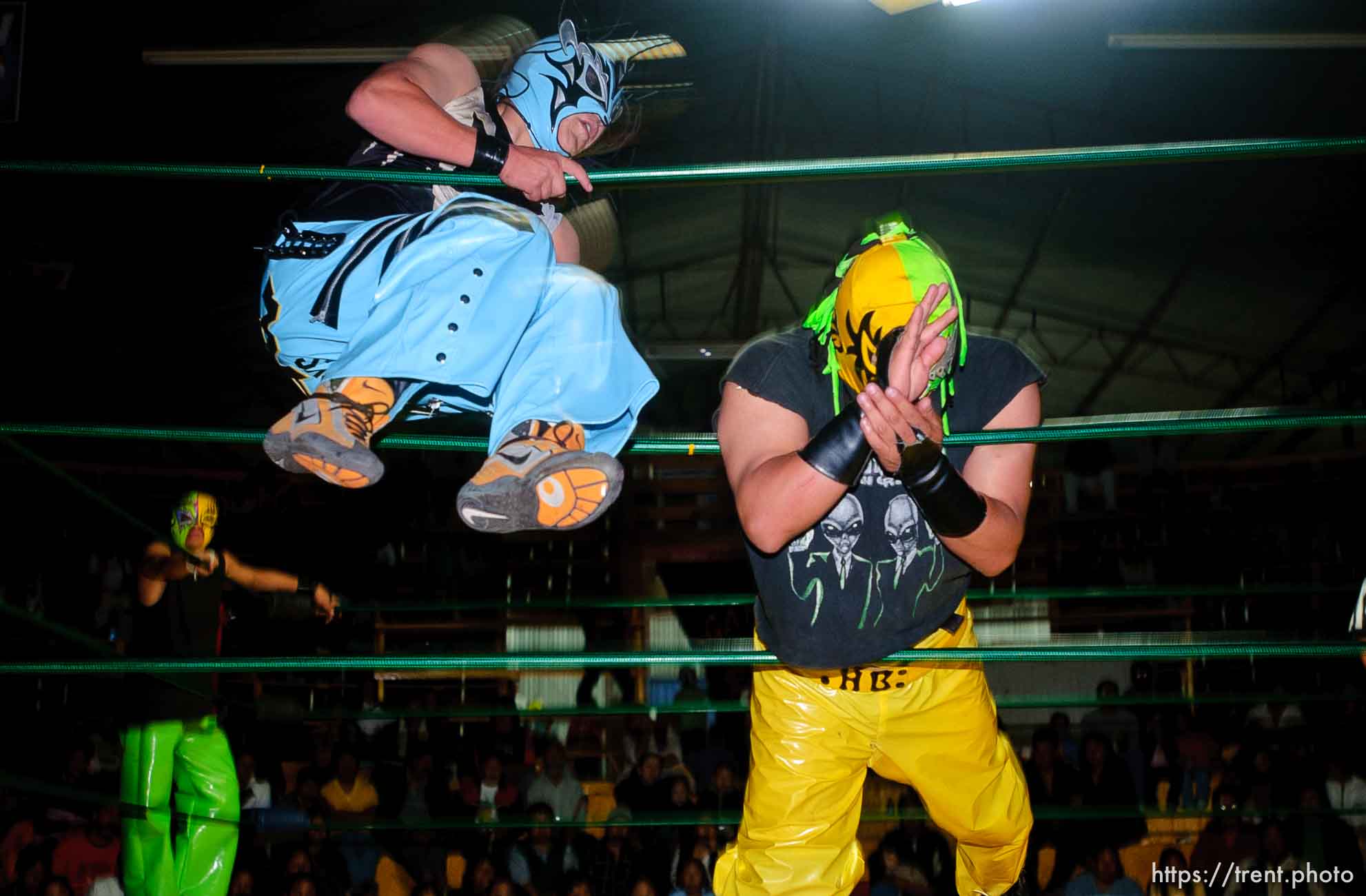 luche libre professional wrestling; 12.05.2004