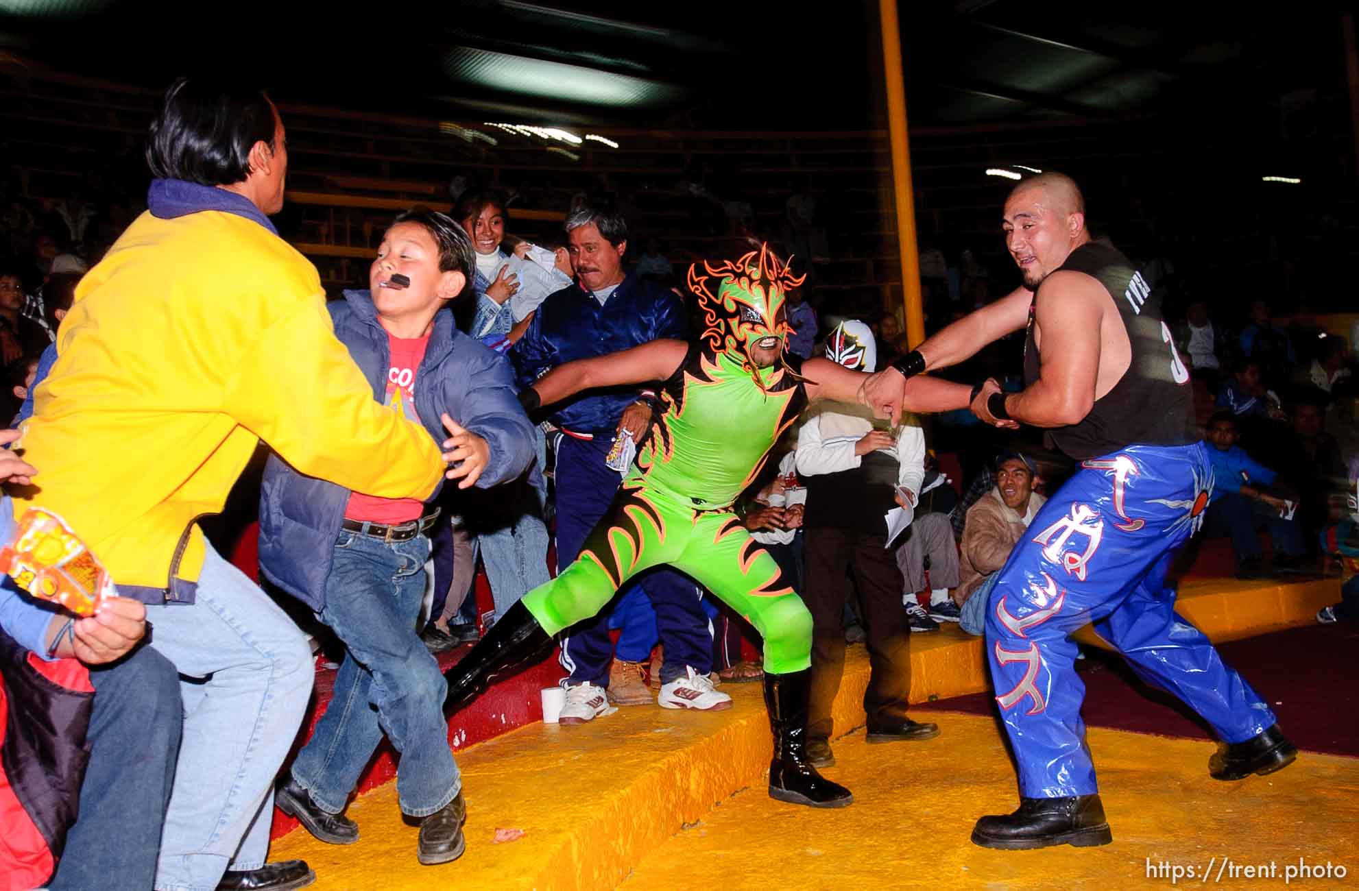 luche libre professional wrestling; 12.05.2004