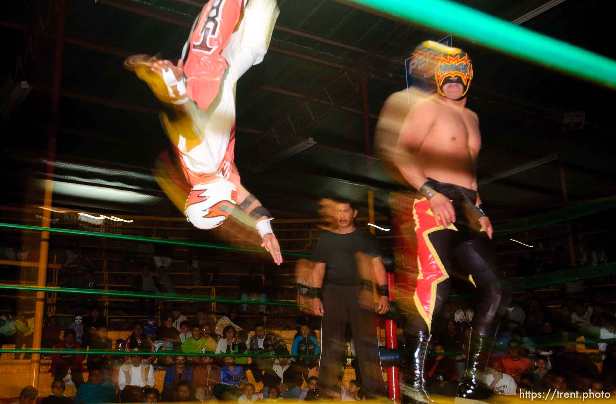 luche libre professional wrestling; 12.05.2004