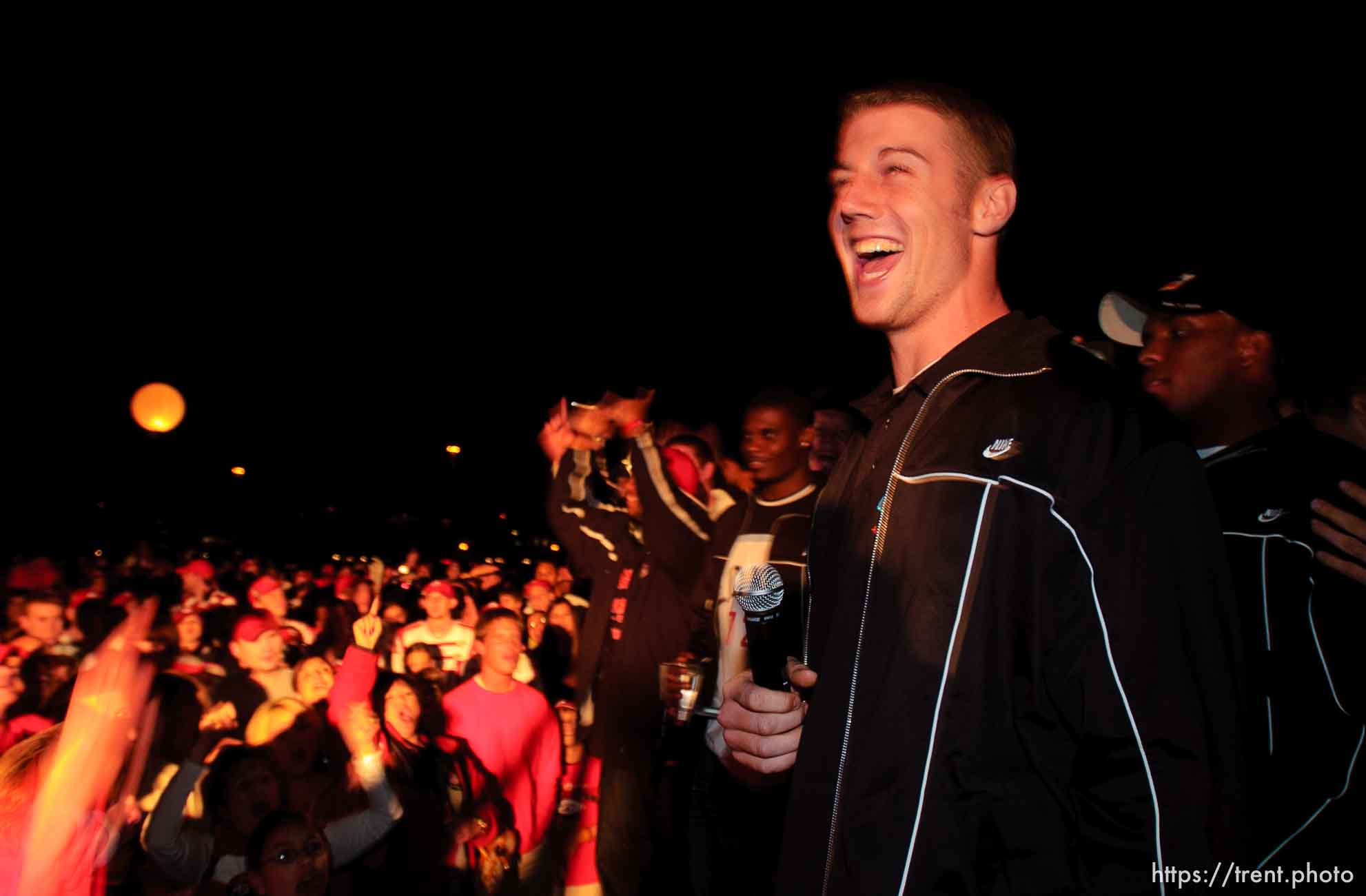 alex smith. The Utah football team and their Fiesta Bowl appearance was the focus of a large pep rally was held Thursday evening at the Point South Mountain Resort. A large crowd of Utah fans was joined by the school band and cheerleaders.