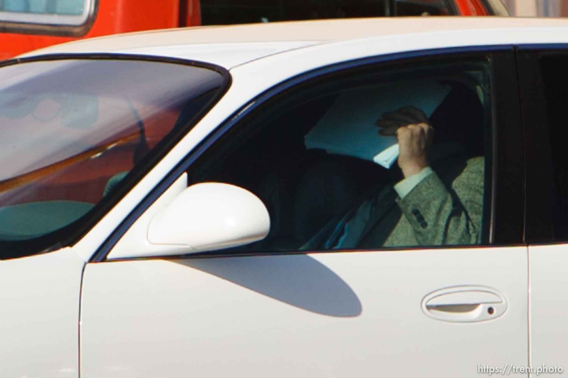 Kelly Fischer leaves the Mohave County Superior Court in Kingman, Arizona during a lunch break at his trial where he faces two felony counts: sexual conduct with aminor and conspiracy to commit sexual conduct with a minor. 7.05.2006