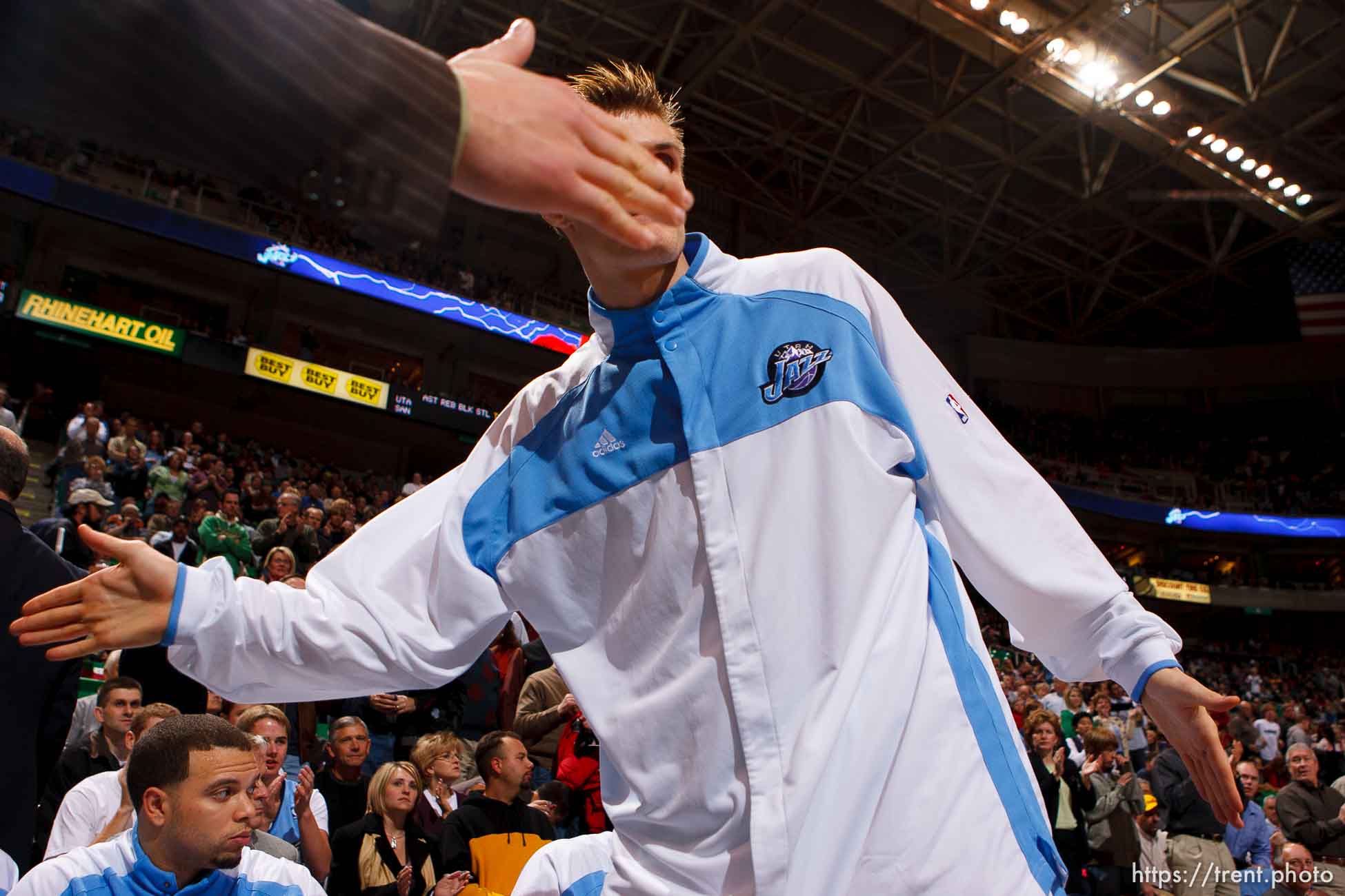 andrei kirilenko. Salt Lake City - Utah Jazz vs. San Antonio Spurs, NBA basketball.