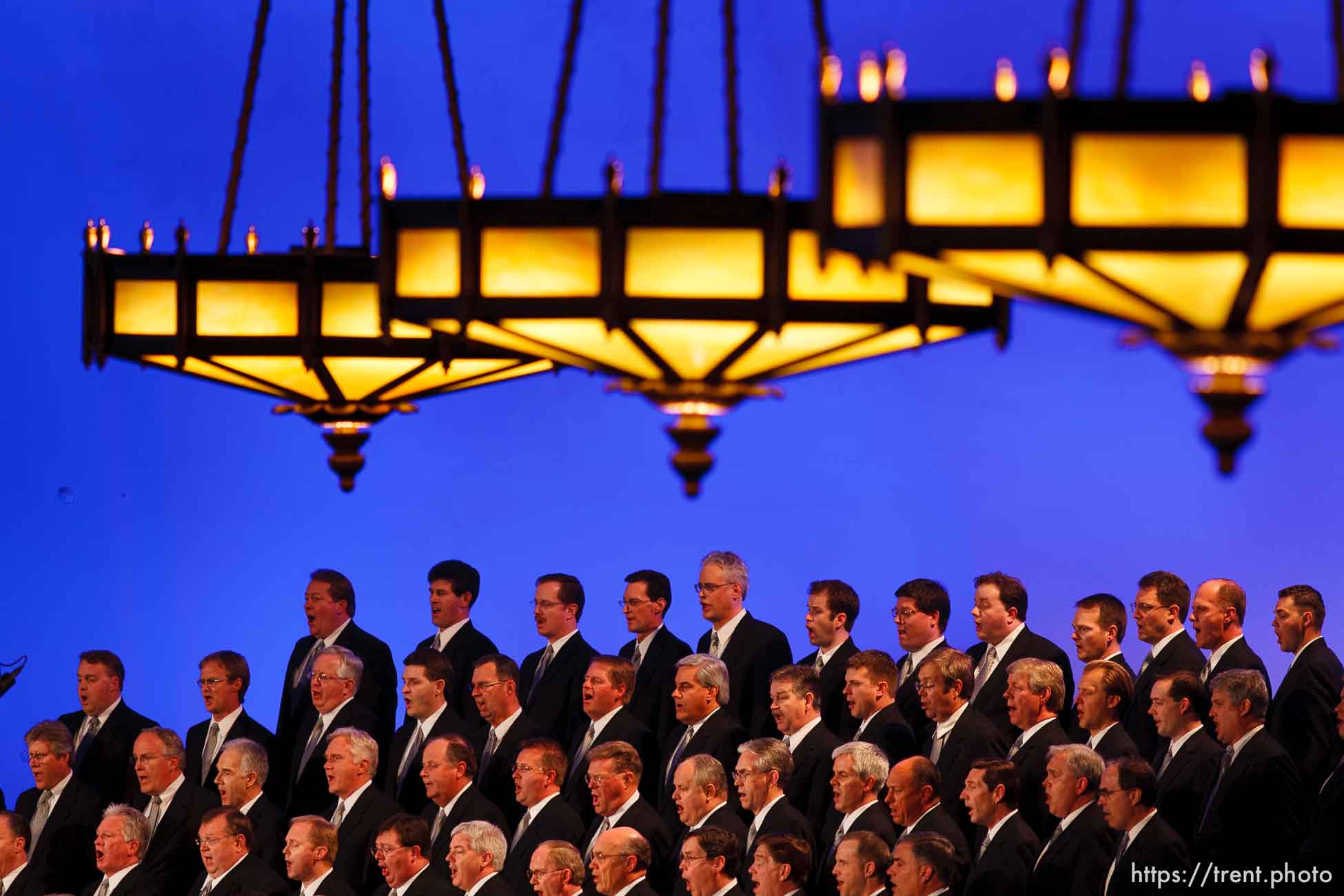 mormon tabernacle choir. LDS General Conference, and re-dedication of the historic tabernacle building after a renovation.