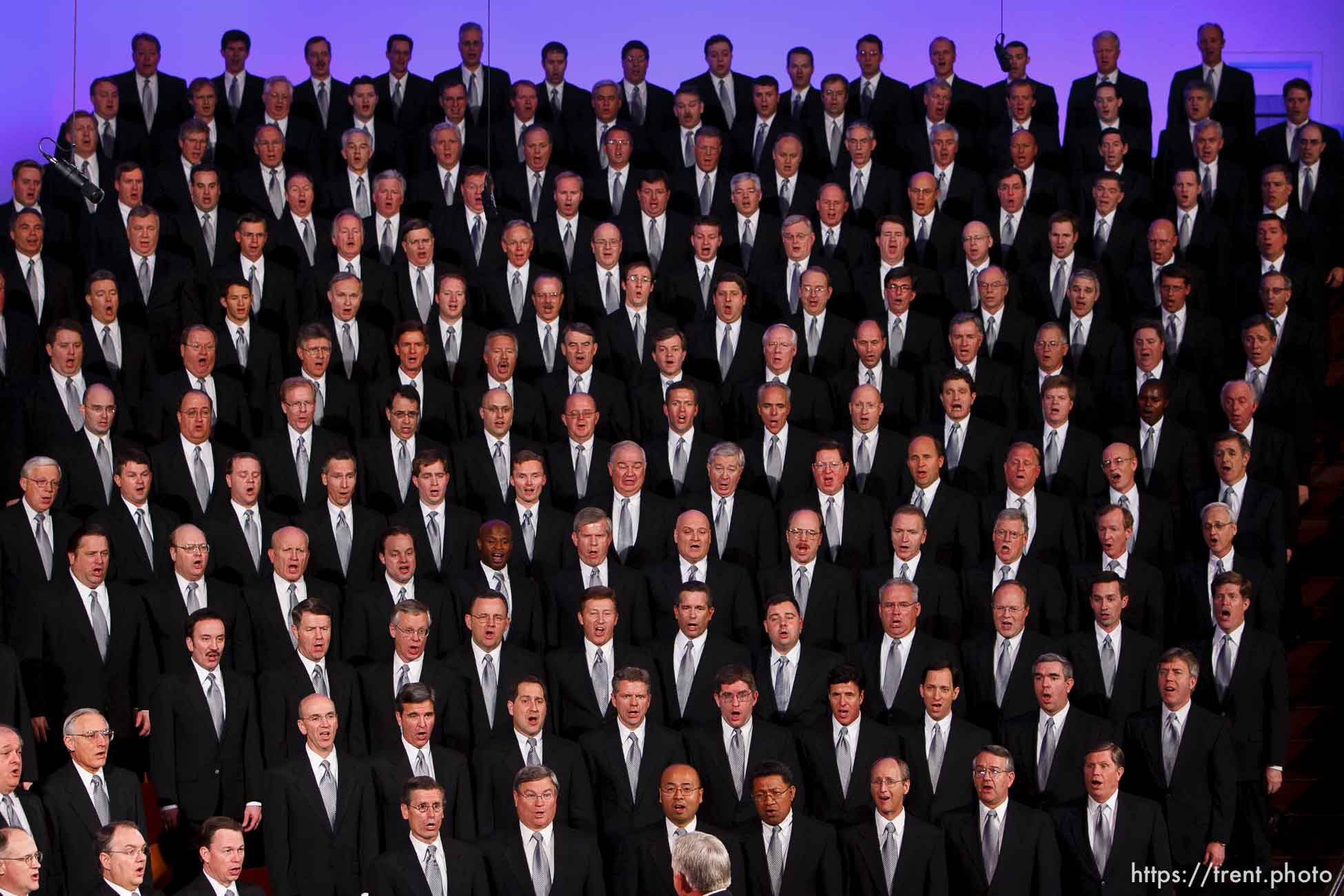 mormon tabernacle choir. LDS General Conference, and re-dedication of the historic tabernacle building after a renovation.