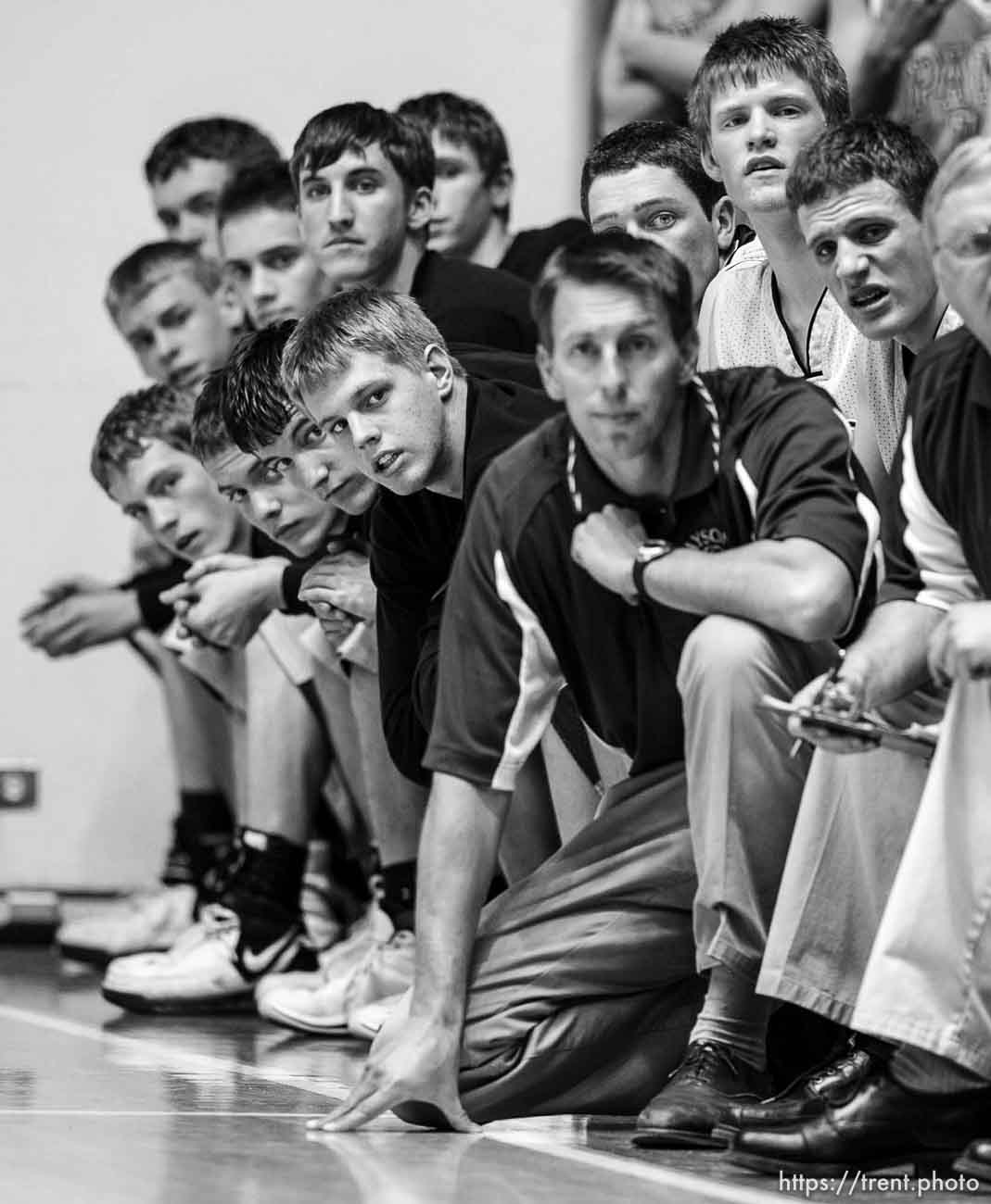 Payson players on the bench watch as time runs out