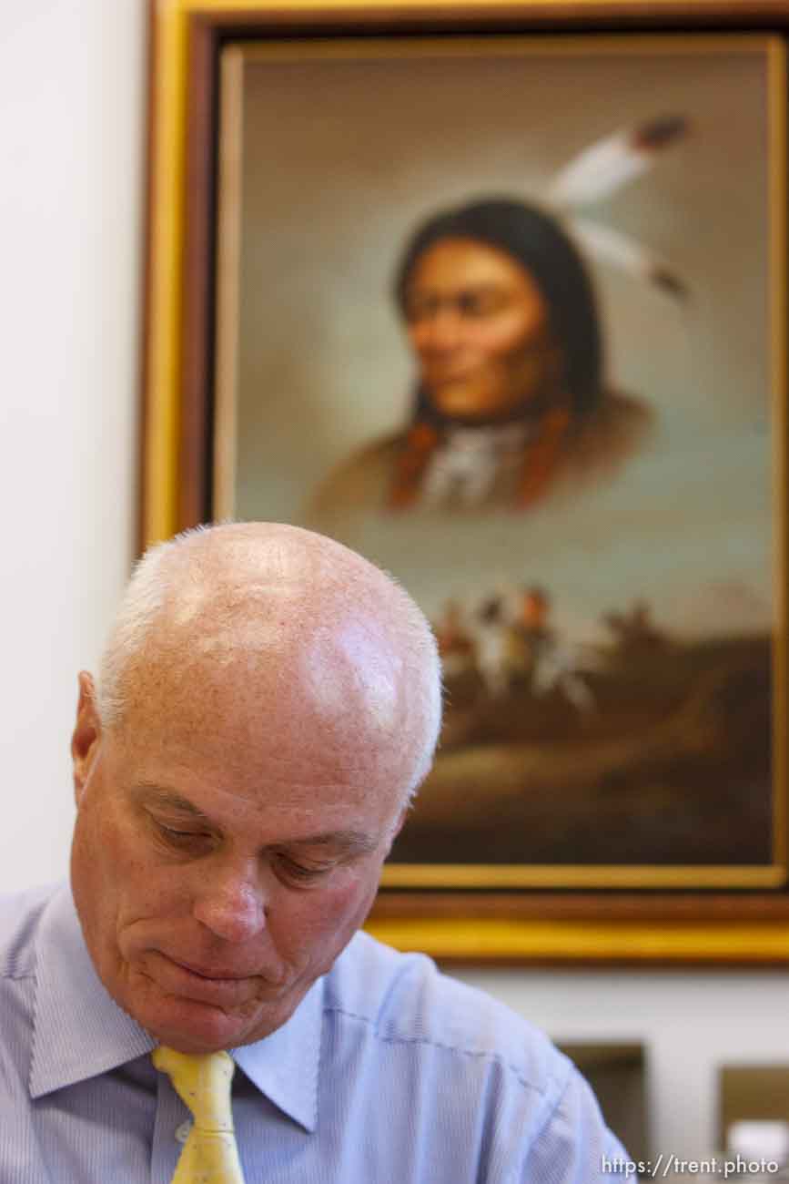 Salt Lake City - Special fiduciary Bruce R. Wisan working in his office. Wisan is a court-appointed fiduciary managing the United Effort Plan (UEP) property trust that FLDS leader Warren Jeffs once oversaw.; 5.01.2007