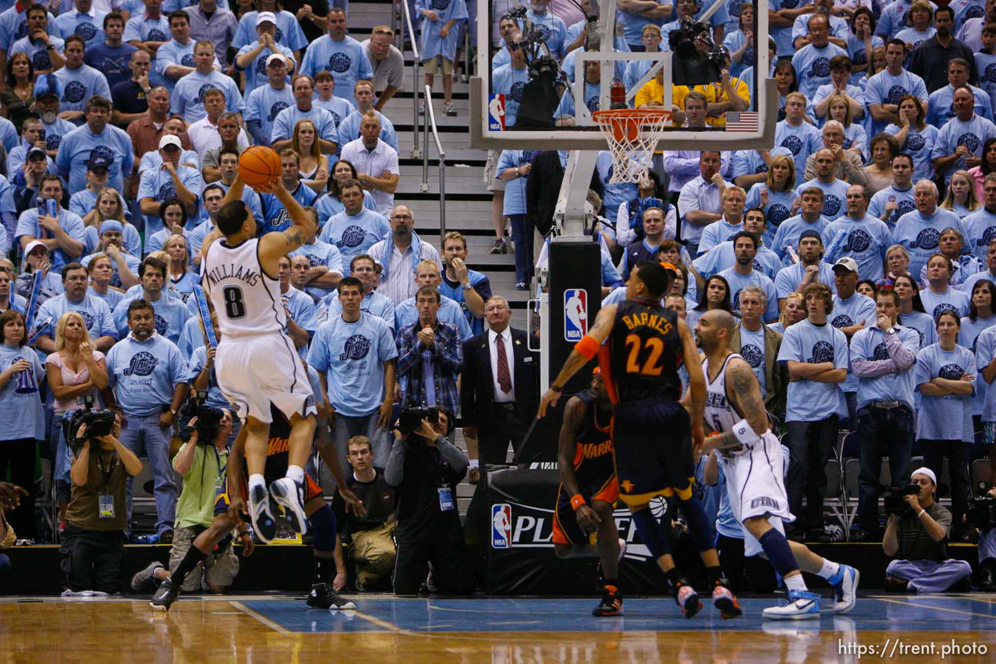 Salt Lake City - Utah Jazz vs. Golden State Warriors, NBA Playoffs basketball, second round, Game Two, at EnergySolutions Arena. Utah Jazz guard Deron Williams (8) makes a shot with 2.3 seconds remaining to tie the game and send it to overtime.