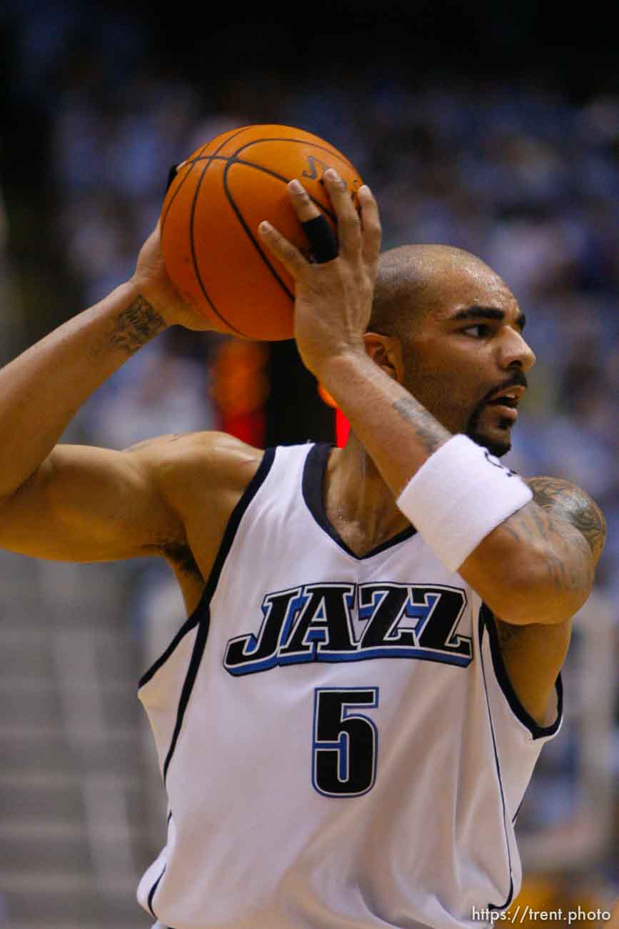 Salt Lake City - Utah Jazz vs. Golden State Warriors, NBA Playoffs basketball, second round, Game Two, at EnergySolutions Arena. Utah Jazz forward Carlos Boozer (5)