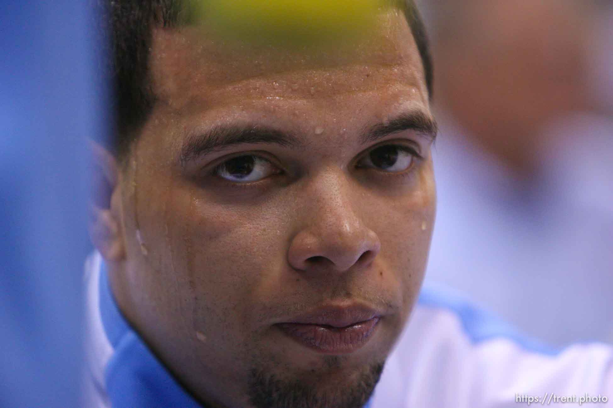 Salt Lake City - Utah Jazz guard Deron Williams (8) catches his breath on the bench in the first quarter. Utah Jazz vs. San Antonio Spurs, Western Conference Finals game four at EnergySolutions Arena.
5.28.2007&#x01;